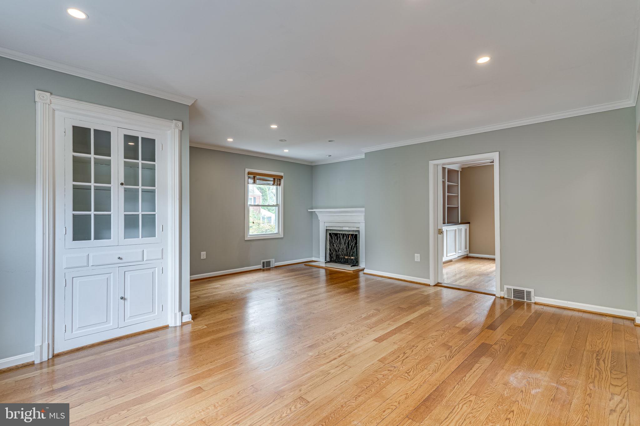 HILLWOOD - Residential Lease