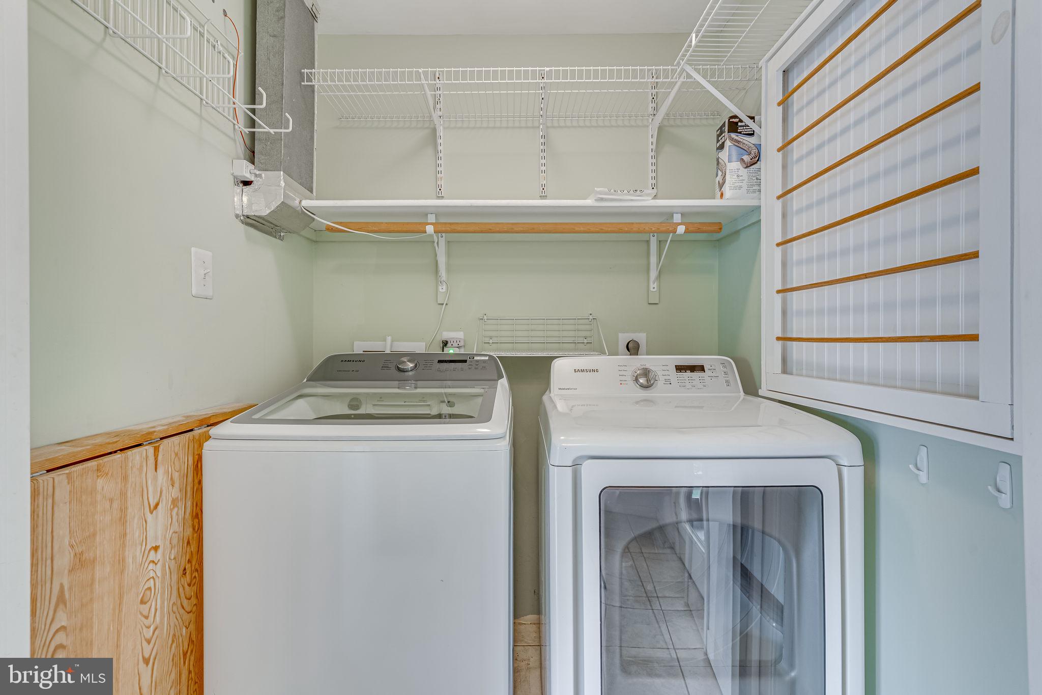 HILLWOOD - Residential Lease