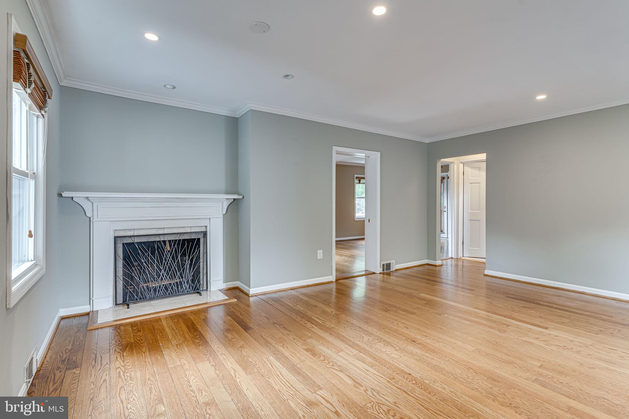 HILLWOOD - Residential Lease