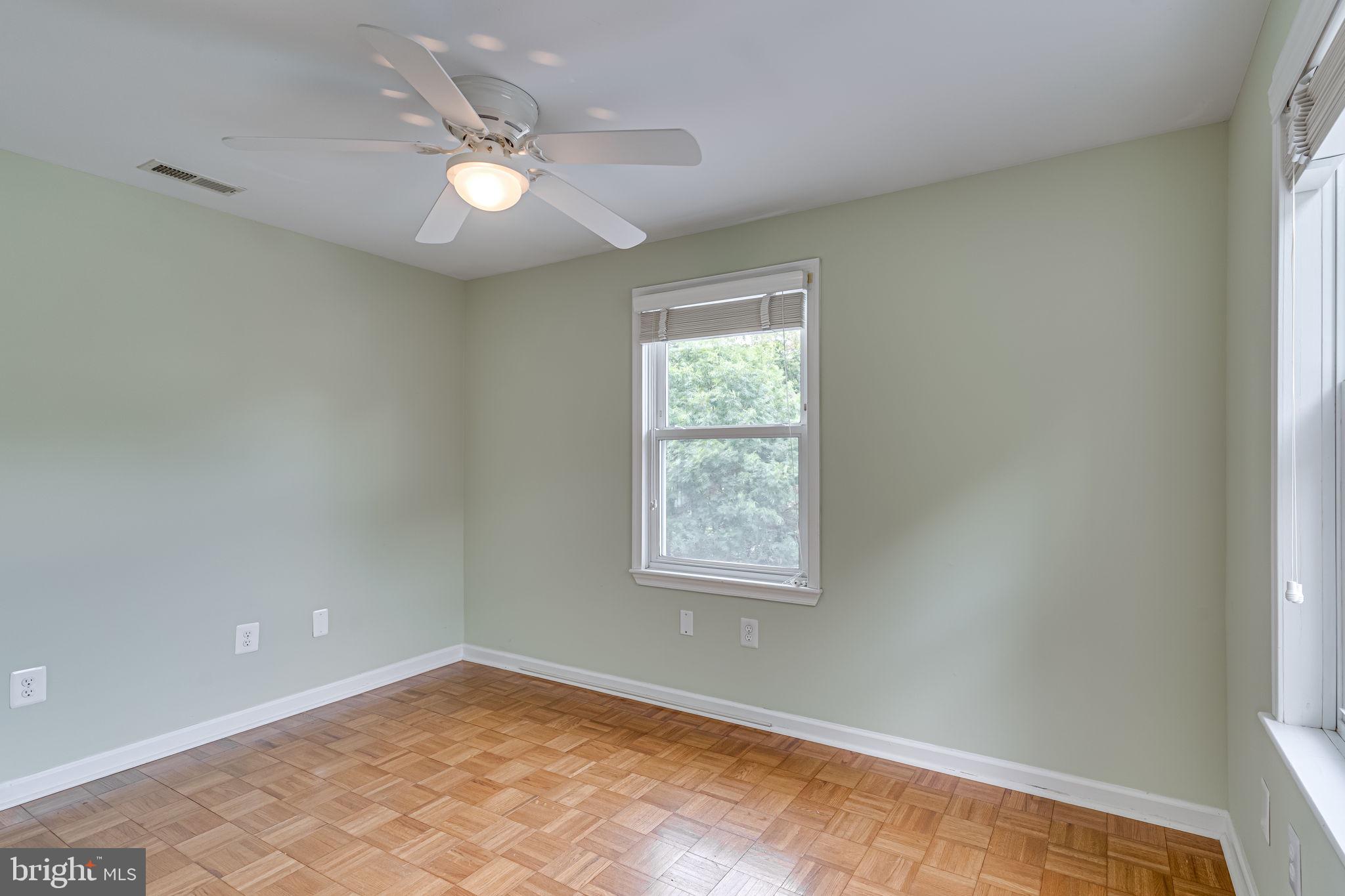 HILLWOOD - Residential Lease