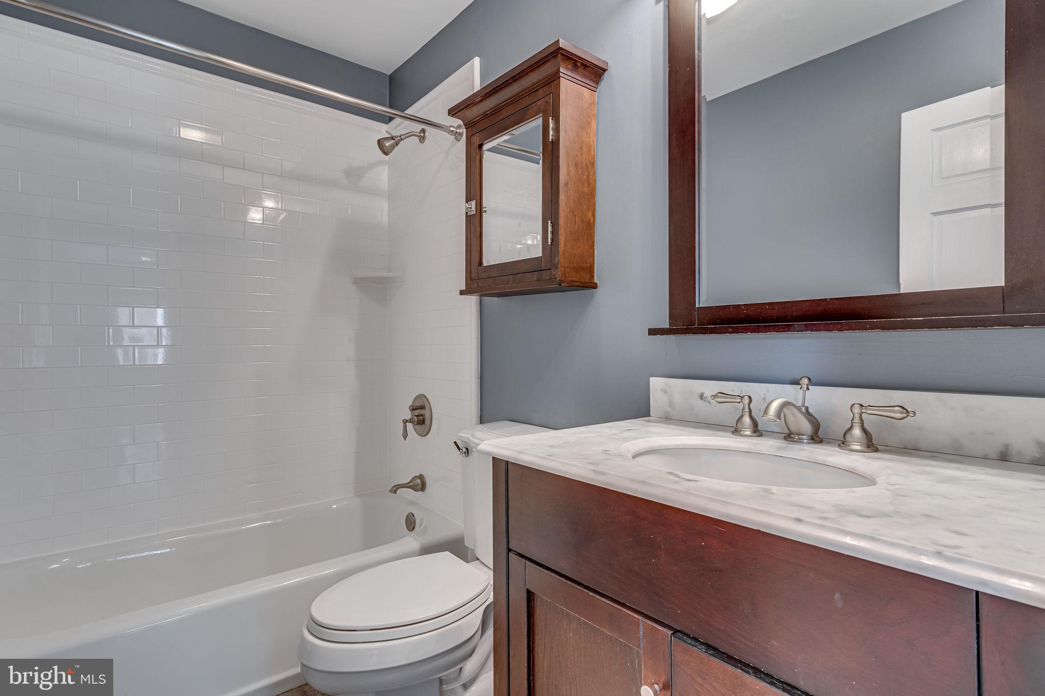 HILLWOOD - Residential Lease