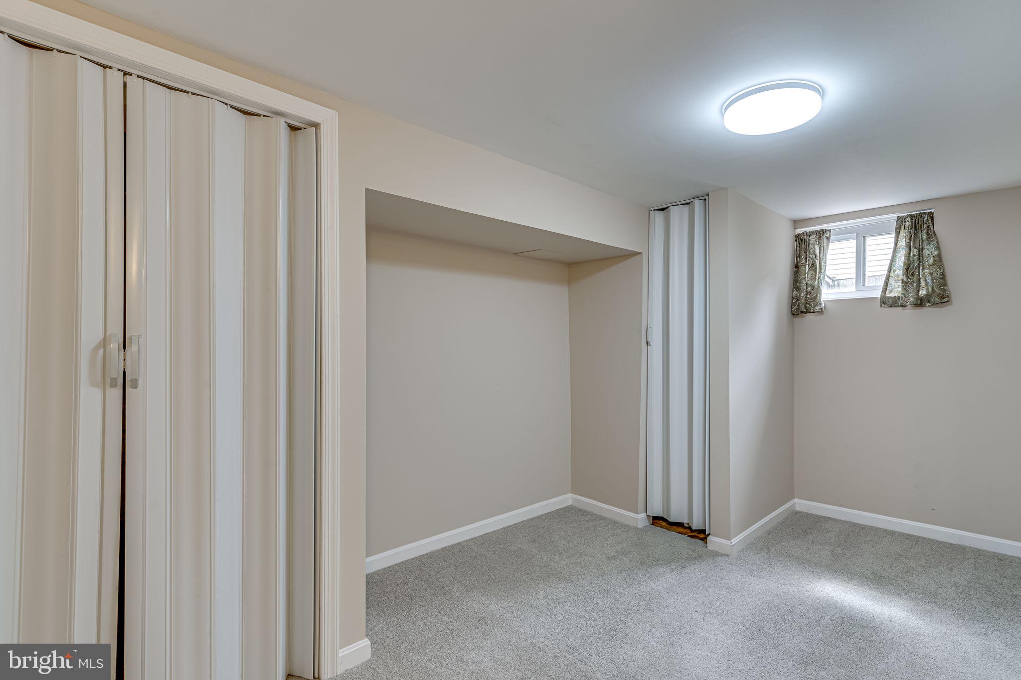 HILLWOOD - Residential Lease