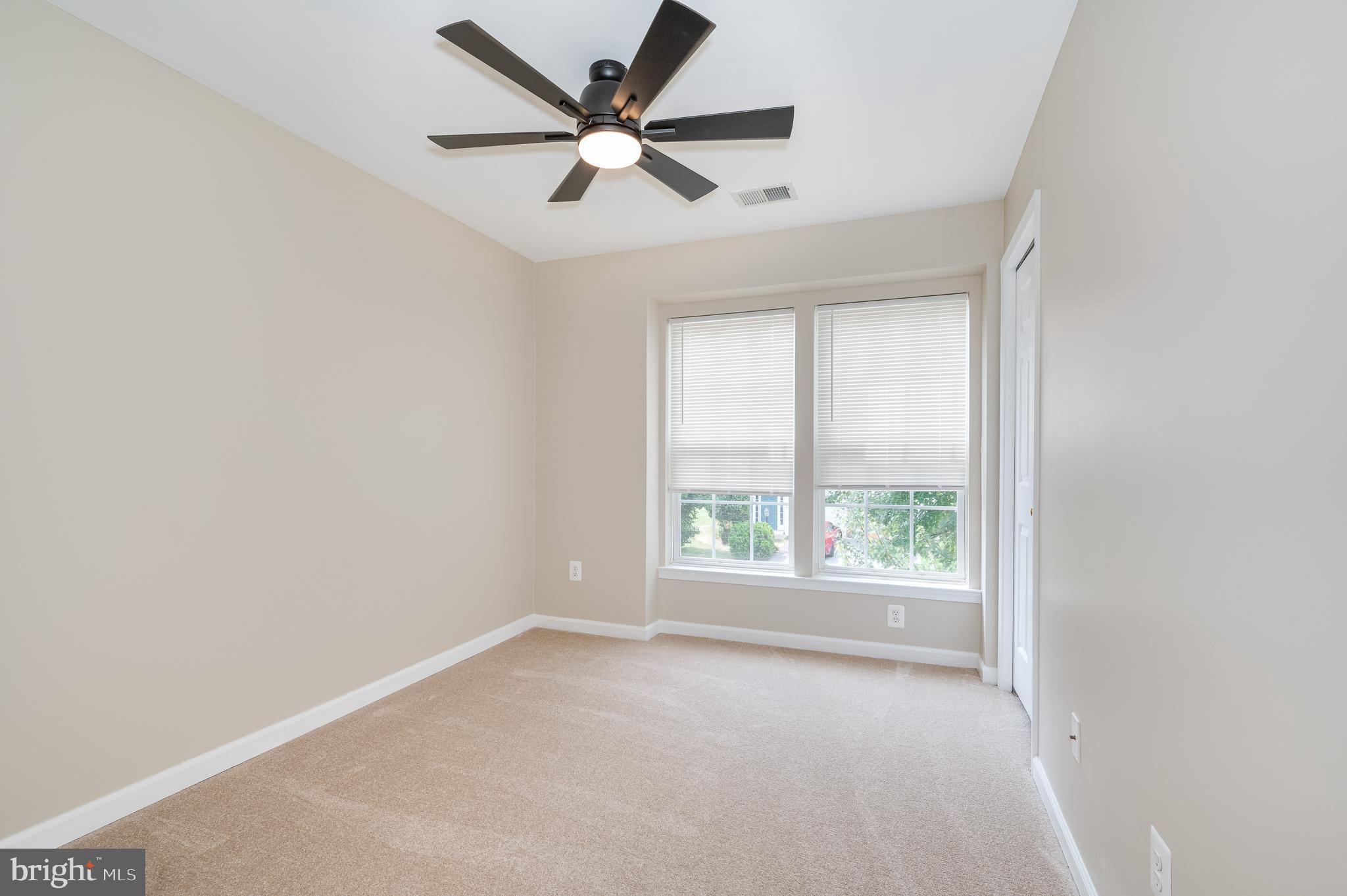 LAKELAND PLACE - Residential Lease