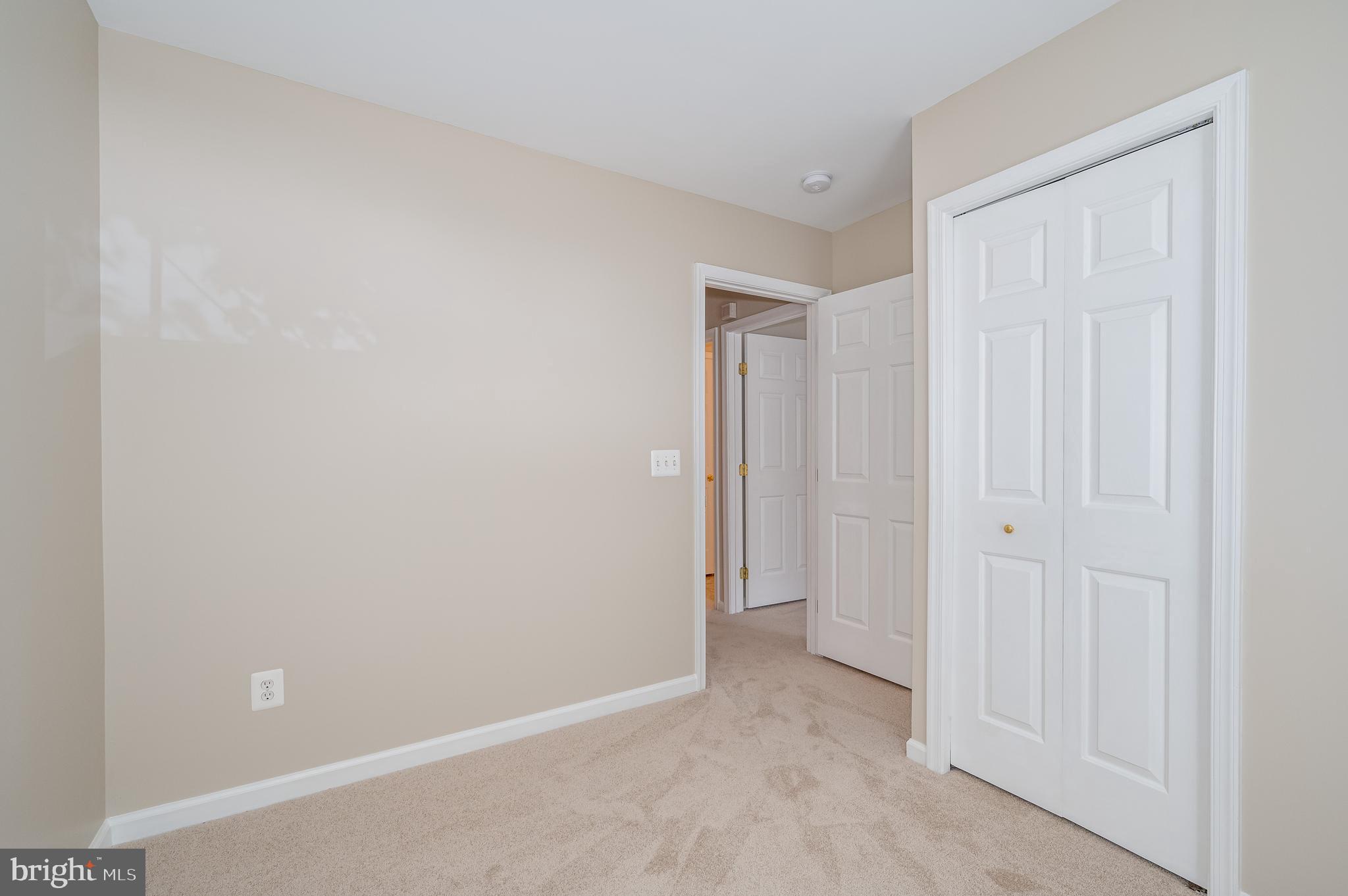 LAKELAND PLACE - Residential Lease