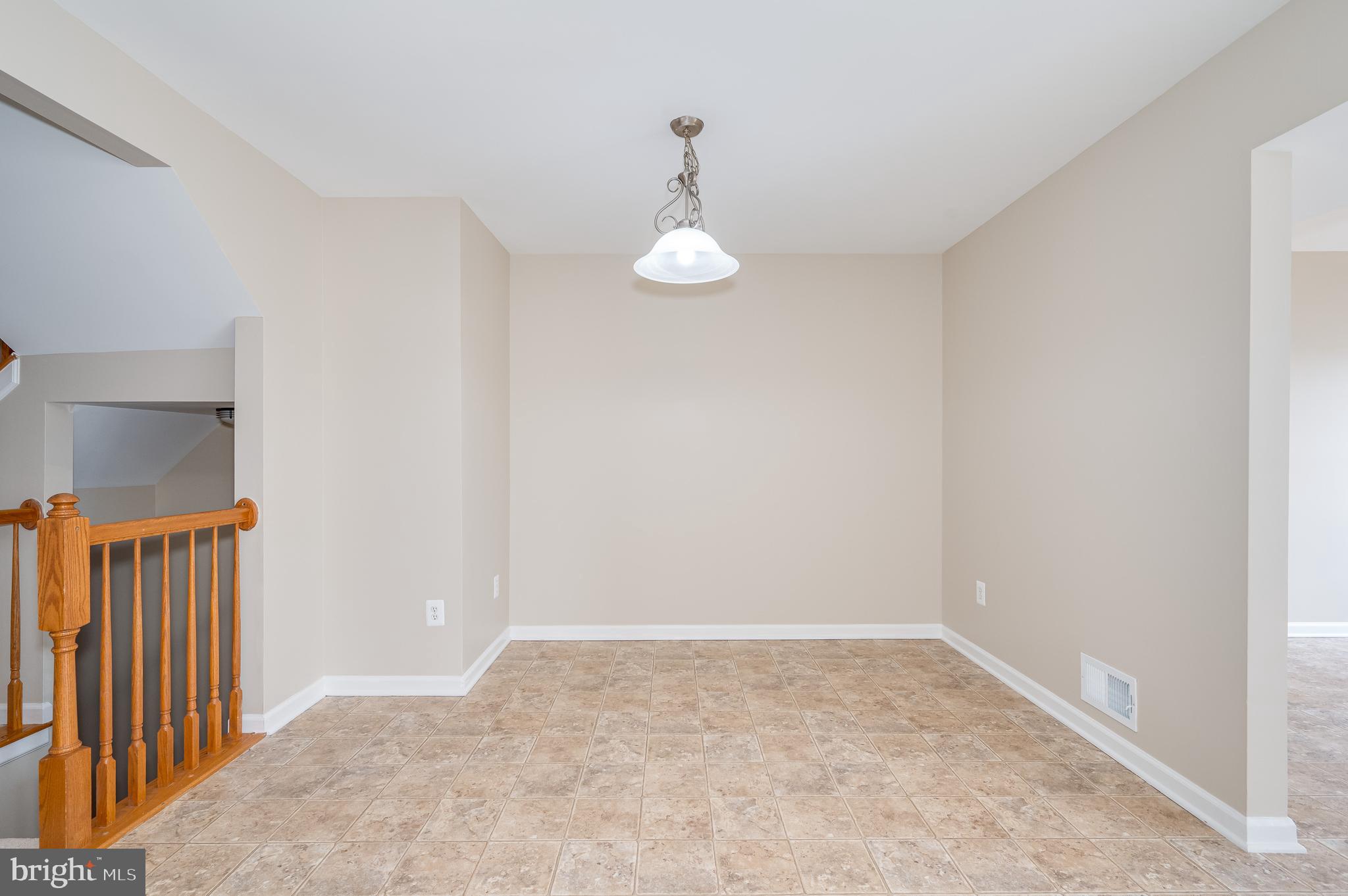 LAKELAND PLACE - Residential Lease