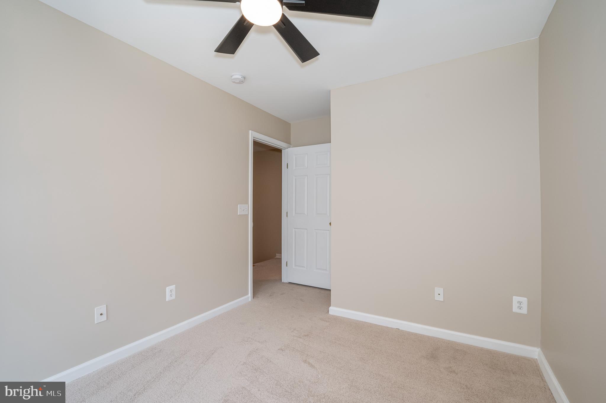 LAKELAND PLACE - Residential Lease