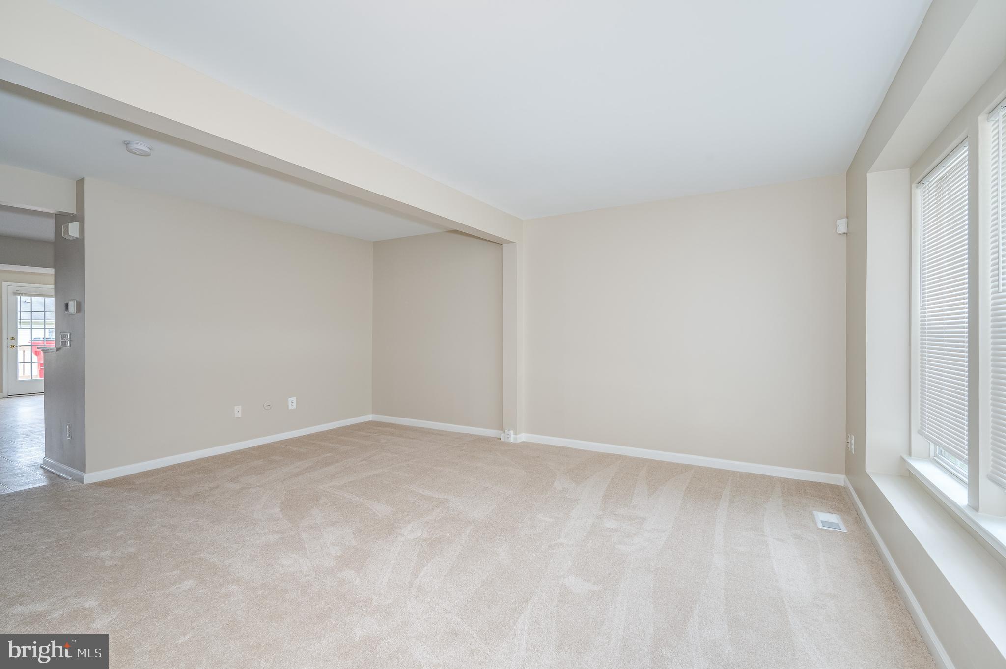 LAKELAND PLACE - Residential Lease