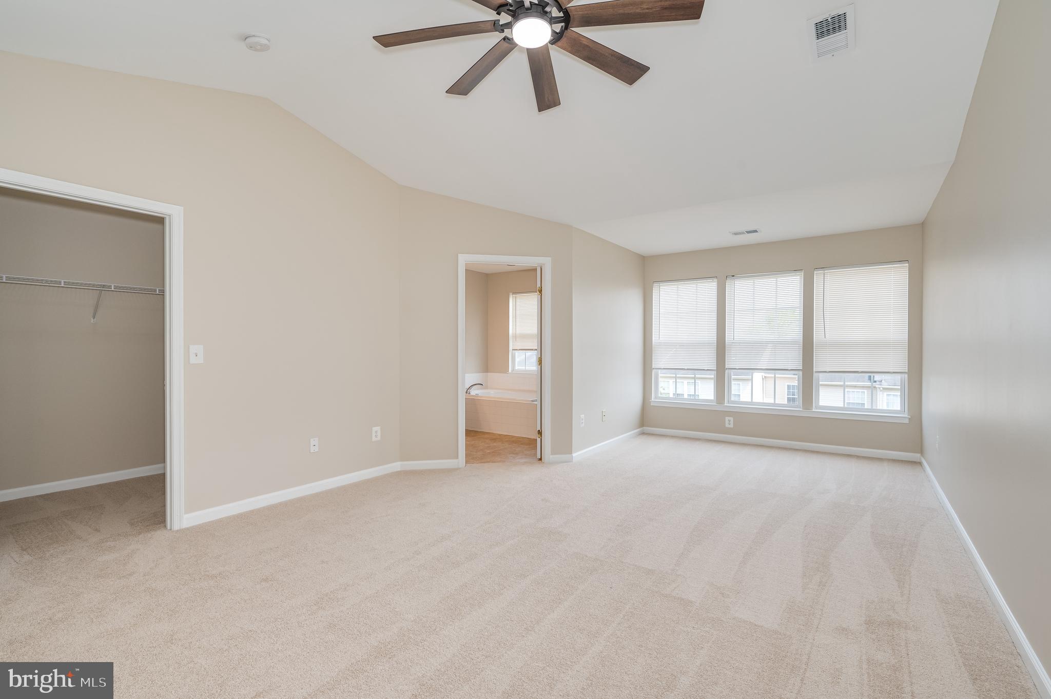 LAKELAND PLACE - Residential Lease