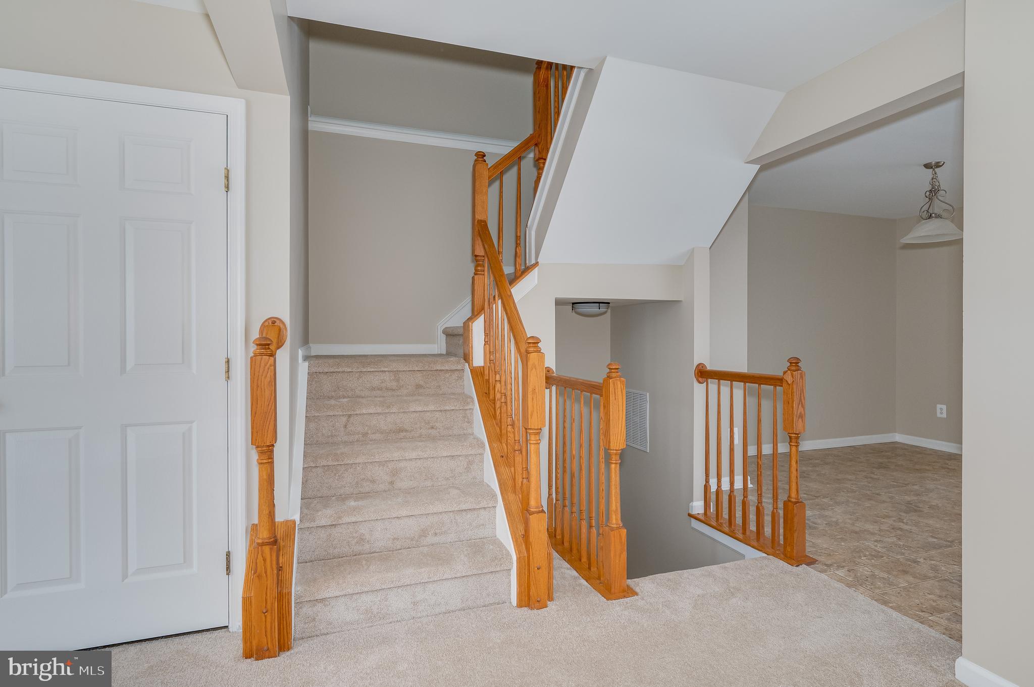 LAKELAND PLACE - Residential Lease