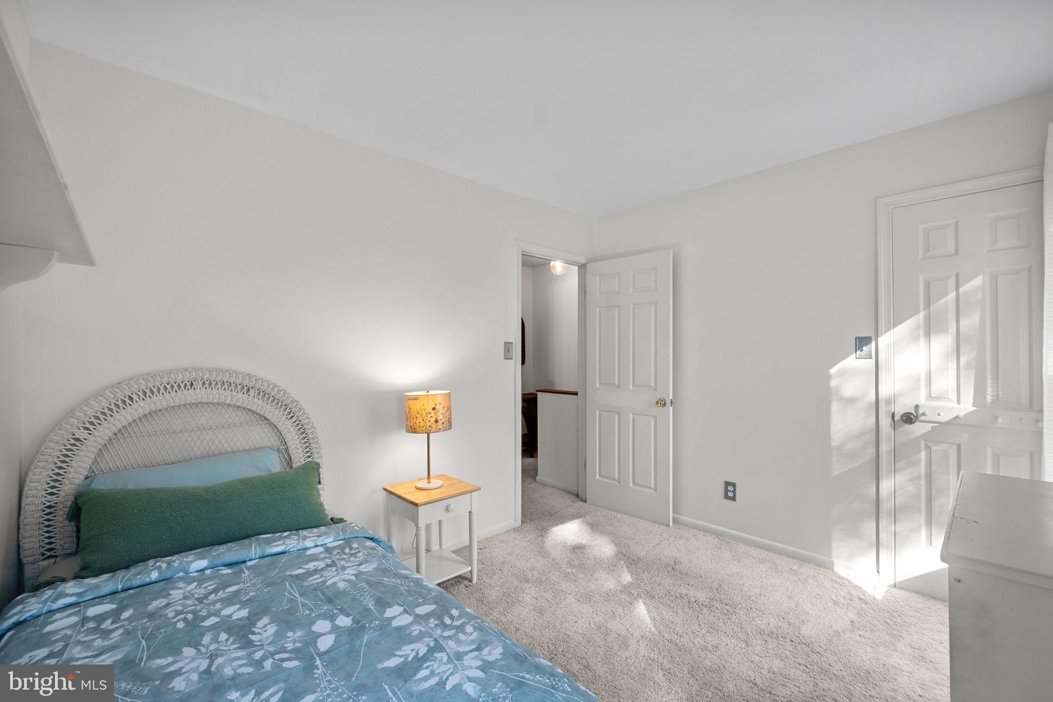 CHEVERLY HILLS - Residential