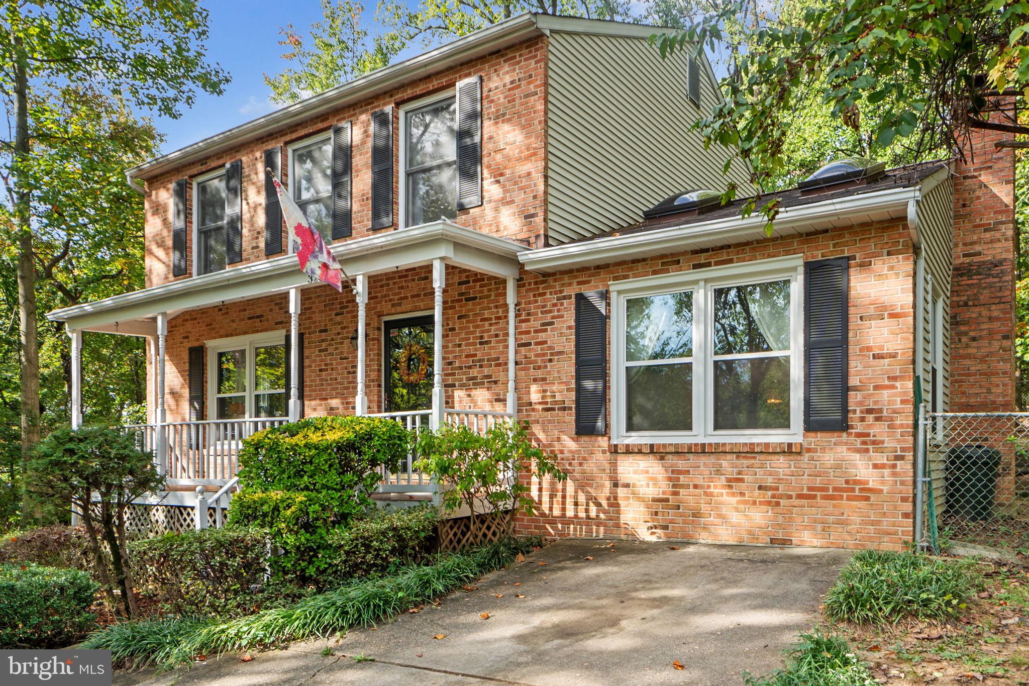 CHEVERLY HILLS - Residential