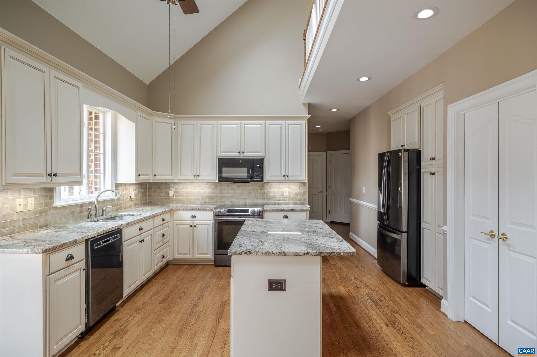 BEAU MONT FARM - Residential