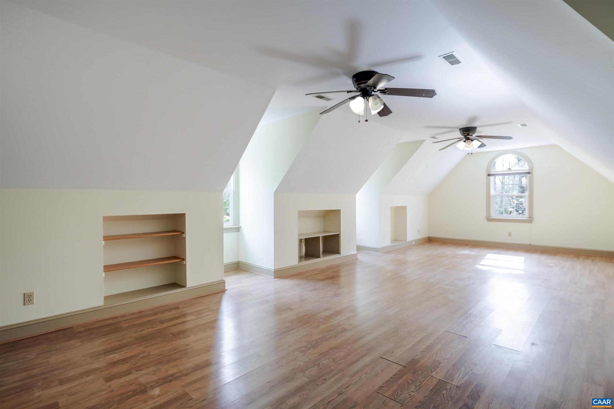 BEAU MONT FARM - Residential