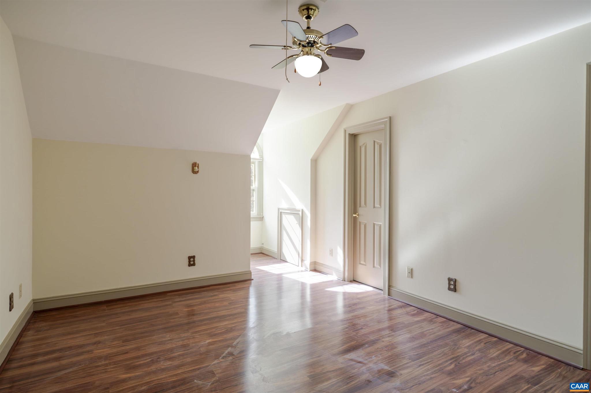 BEAU MONT FARM - Residential