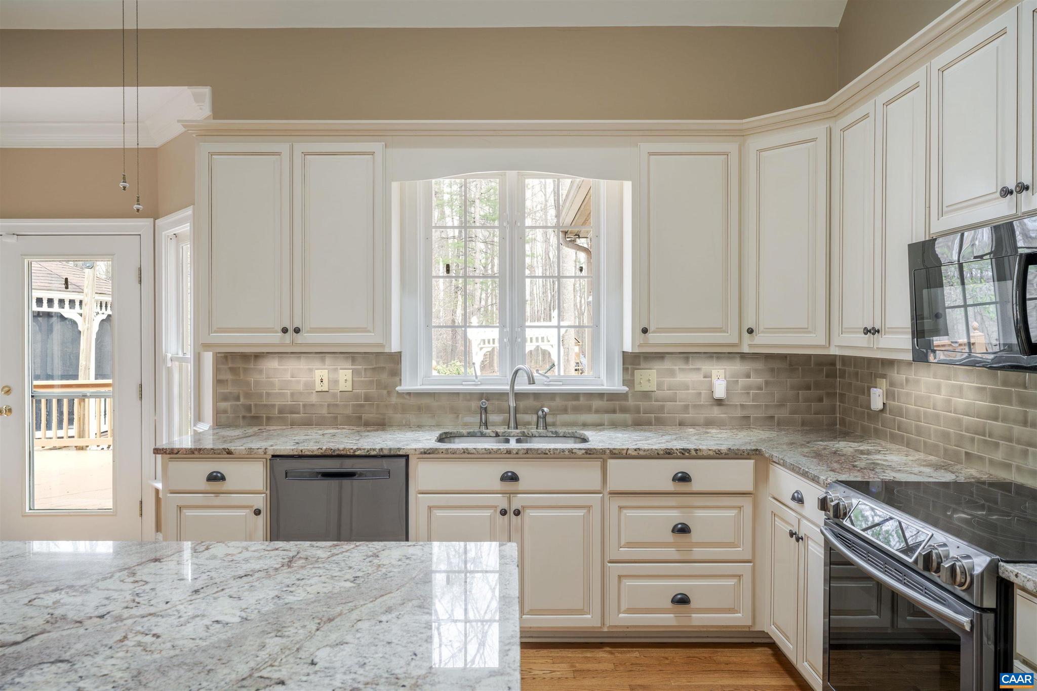 BEAU MONT FARM - Residential