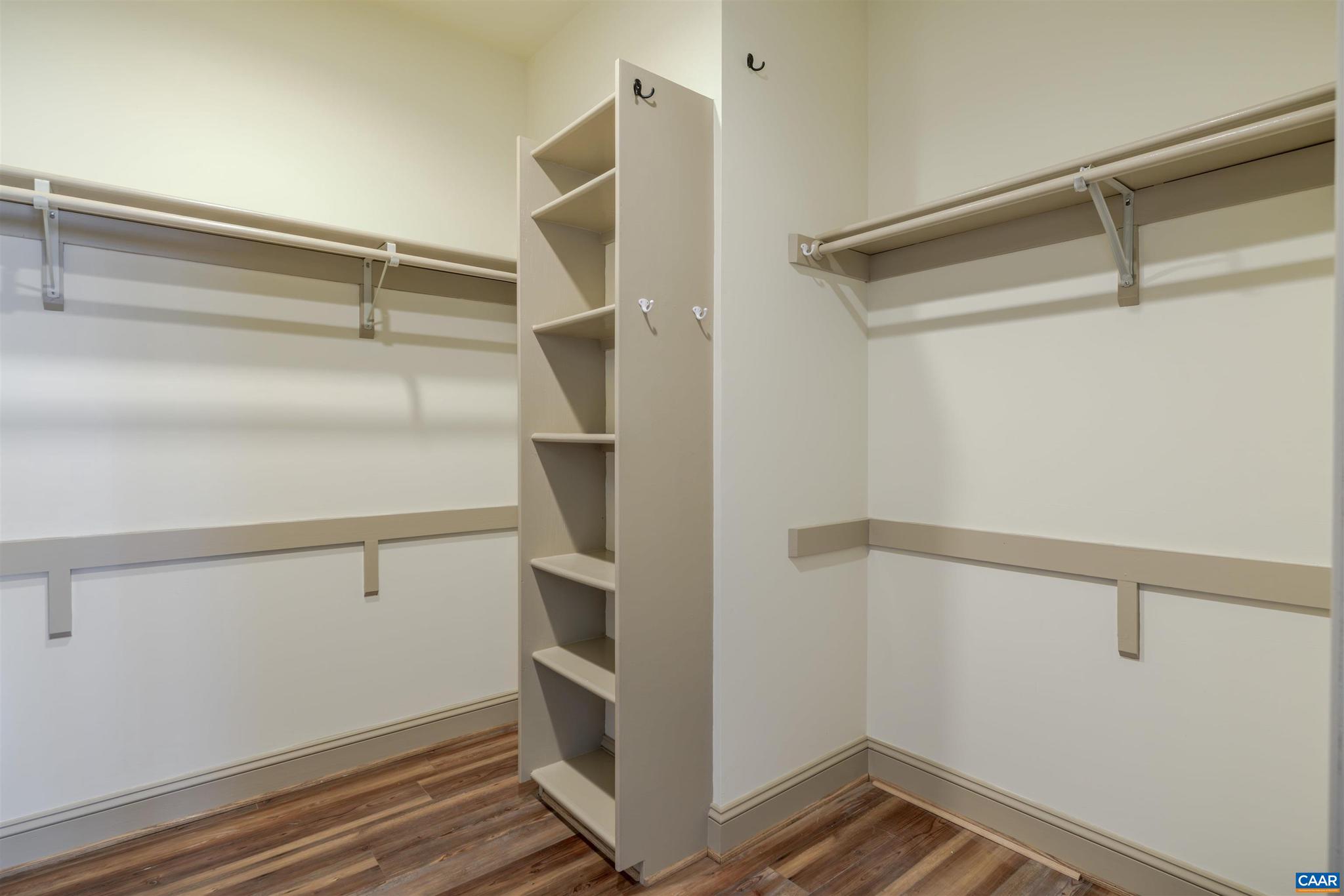 BEAU MONT FARM - Residential