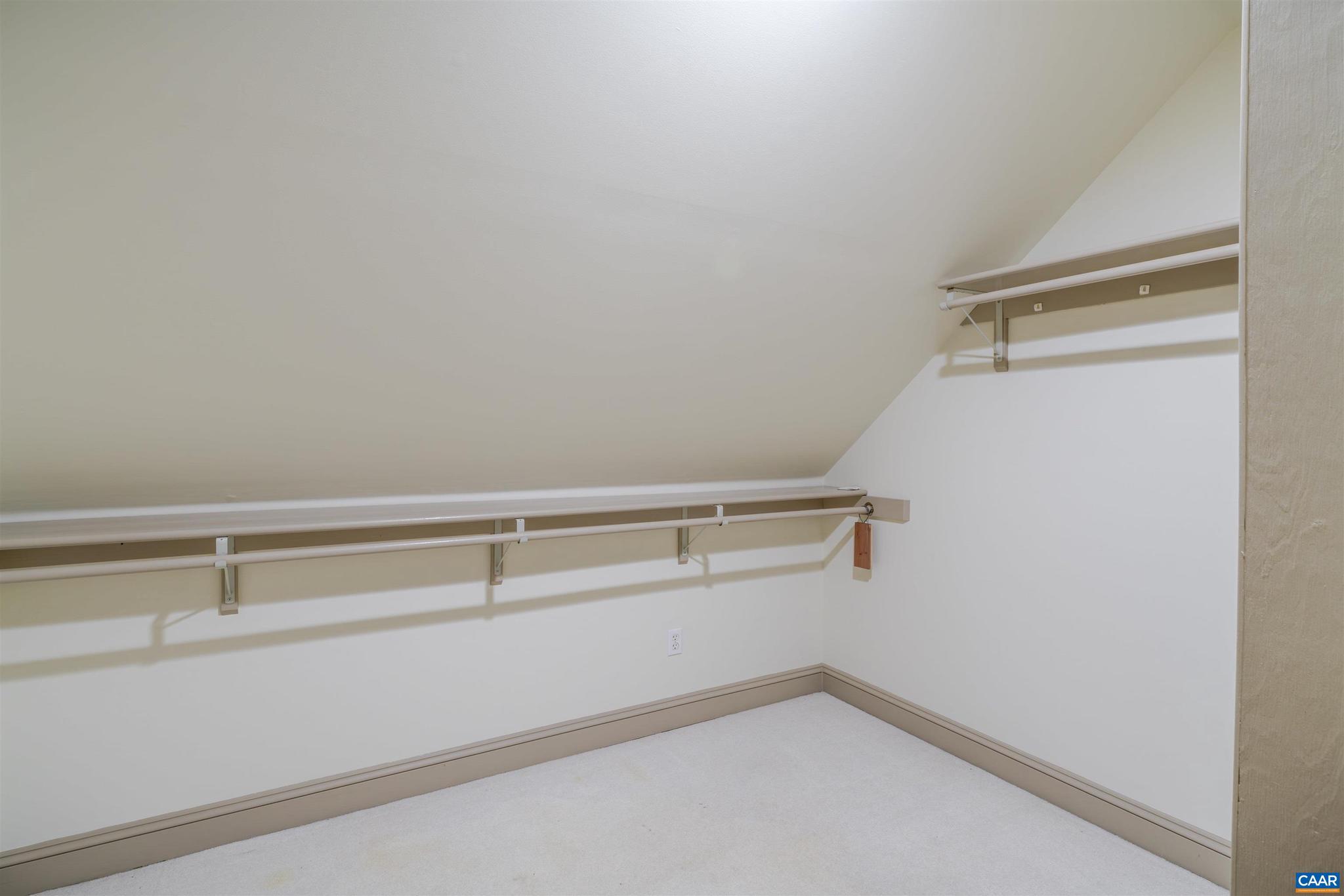 BEAU MONT FARM - Residential