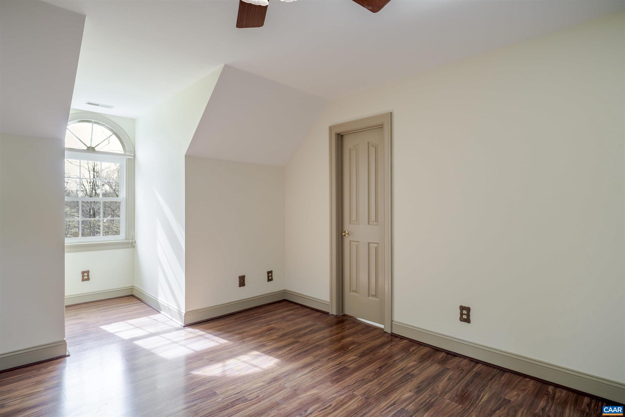 BEAU MONT FARM - Residential