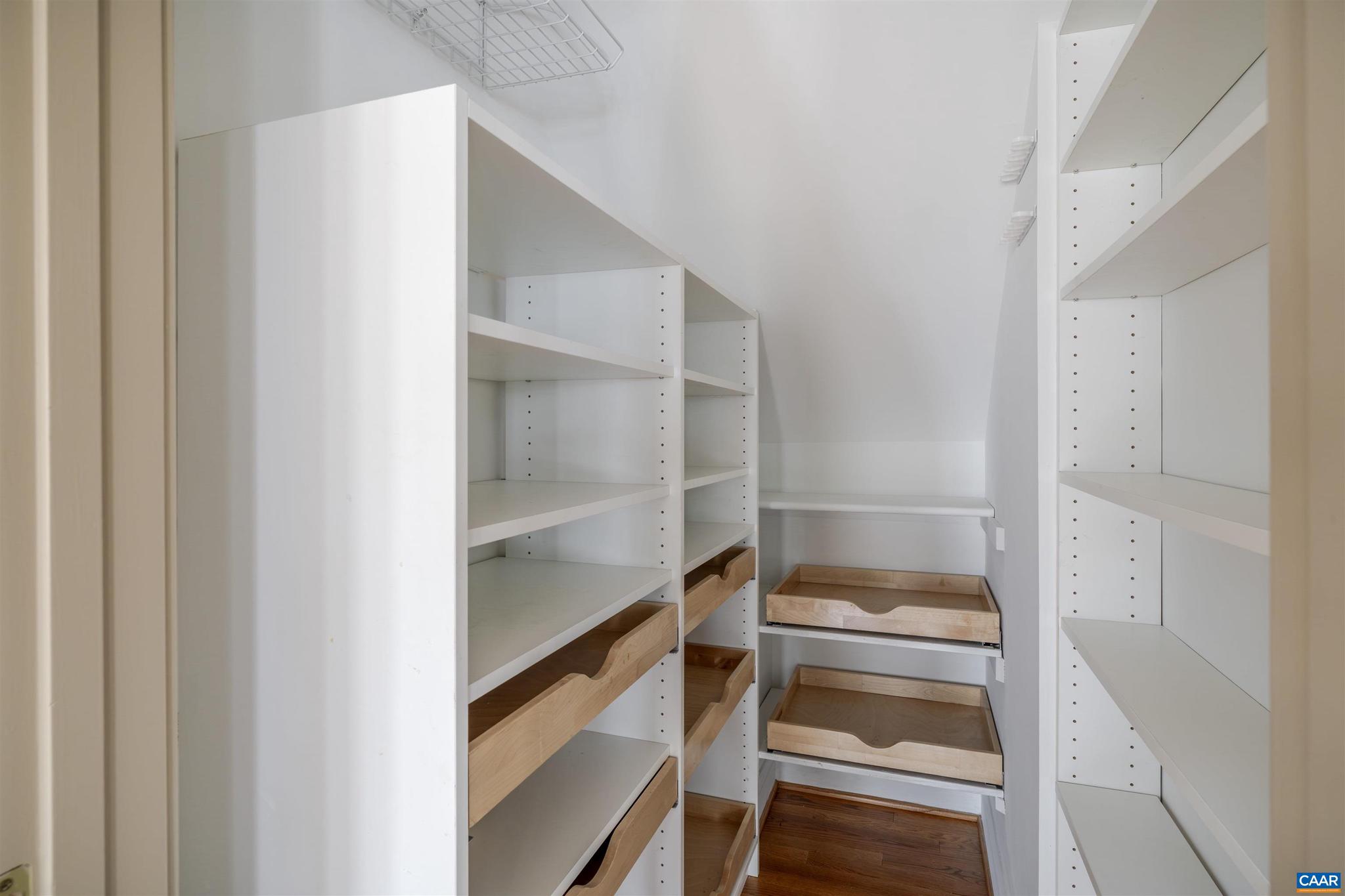 BEAU MONT FARM - Residential