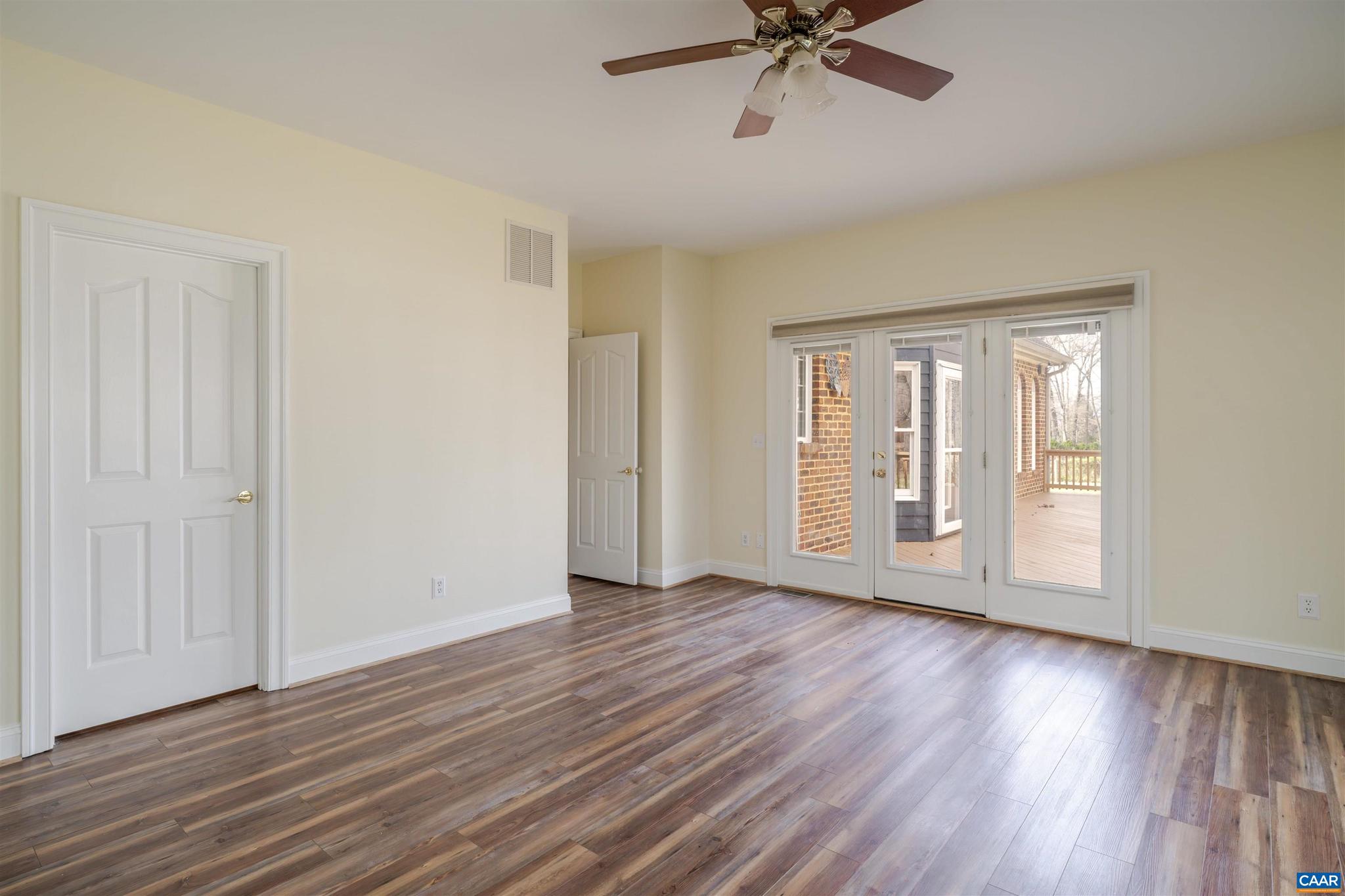 BEAU MONT FARM - Residential