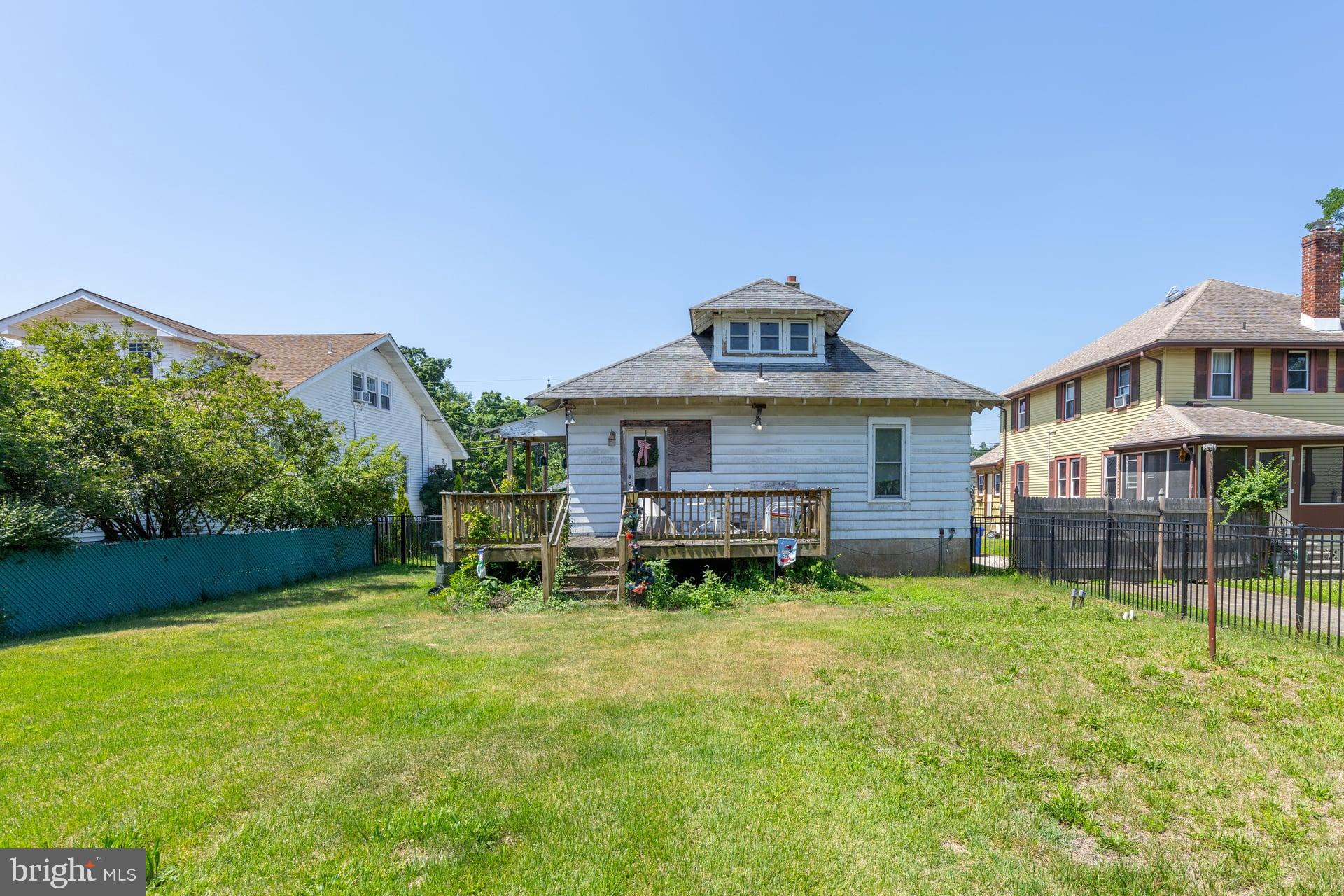 774 FAIRVIEW DRIVE