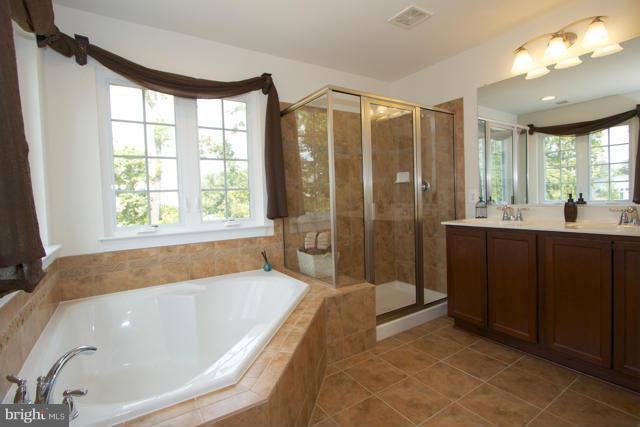 FORGE CROSSING - Residential