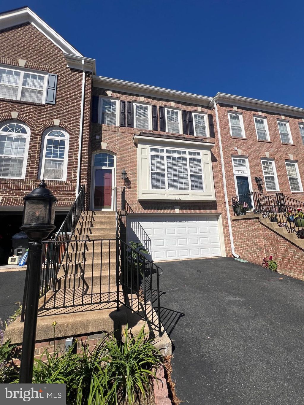 Photo of 5722 Governors Pond Circle, ALEXANDRIA, VA 22310 (MLS # VAFX2273158)