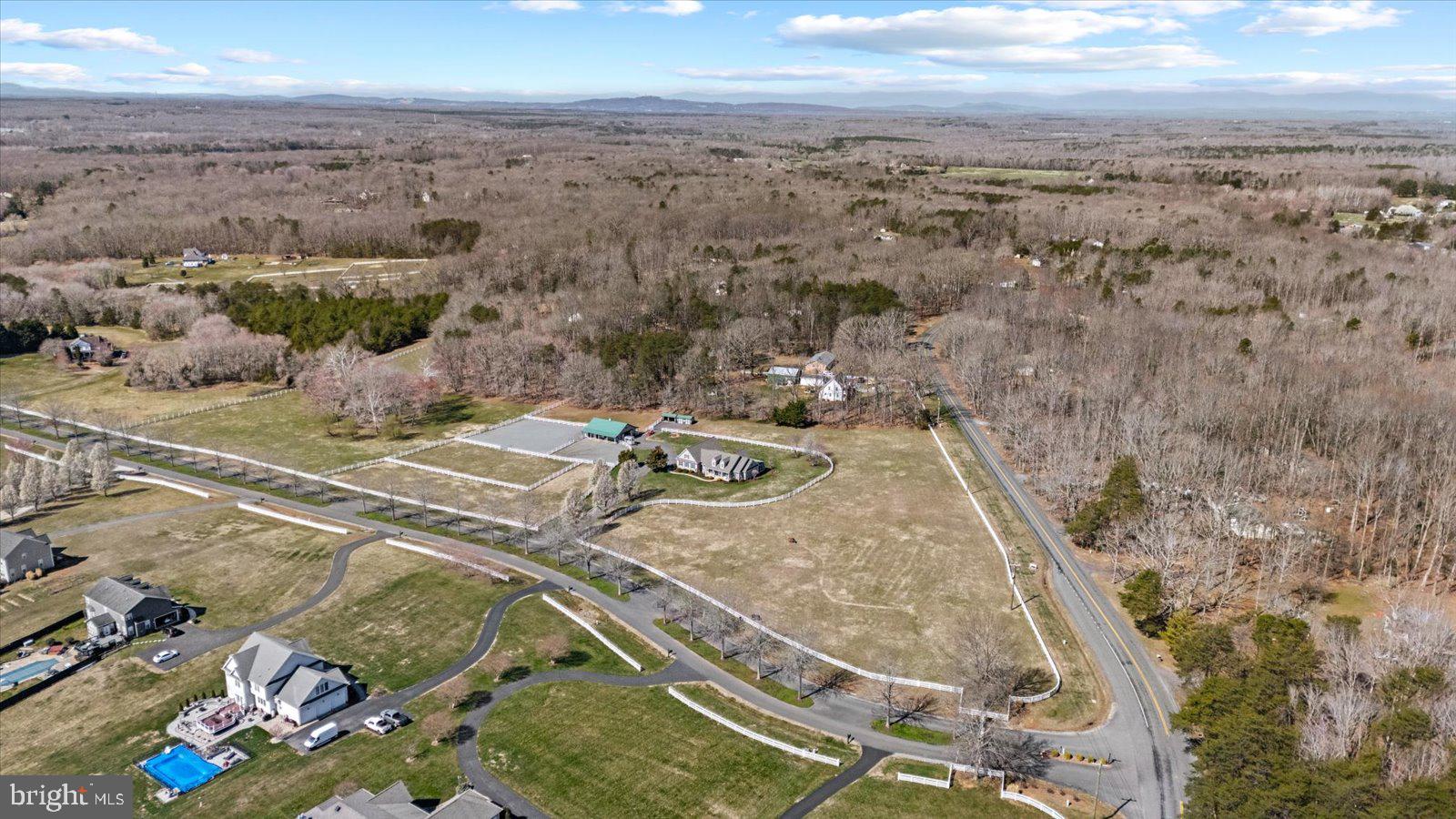 MEADOWLAND - Residential