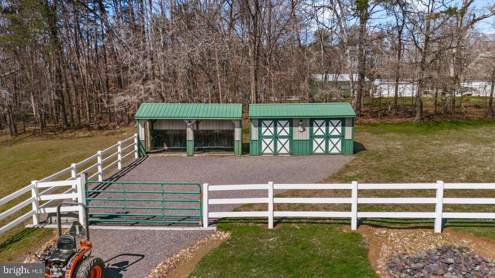 MEADOWLAND - Residential