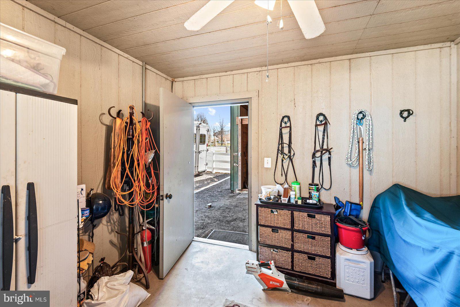 MEADOWLAND - Residential