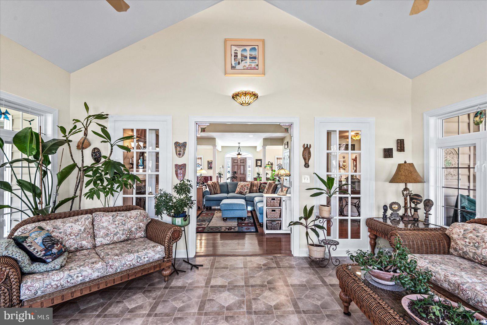 MEADOWLAND - Residential