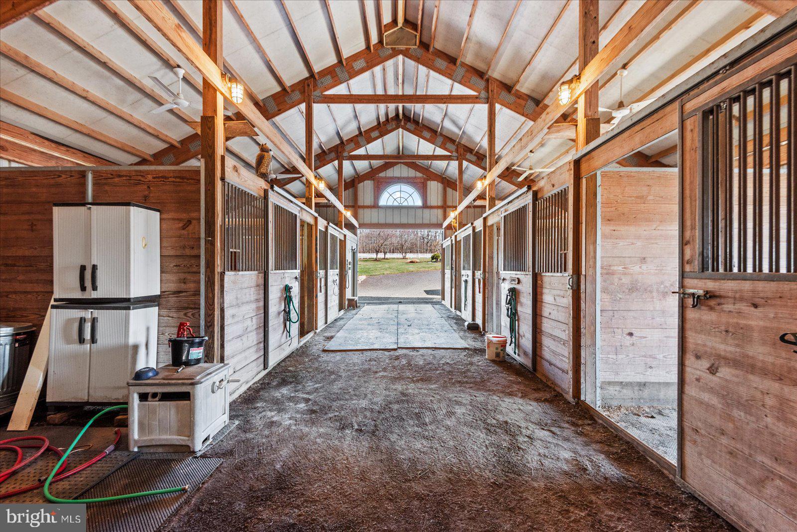 MEADOWLAND - Residential