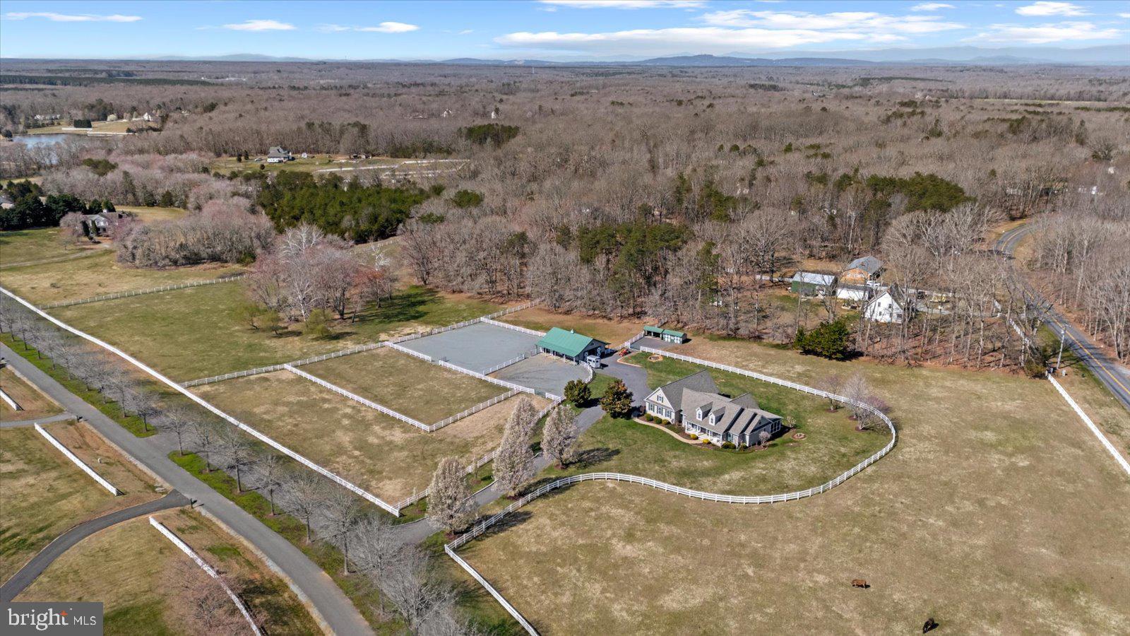 MEADOWLAND - Residential