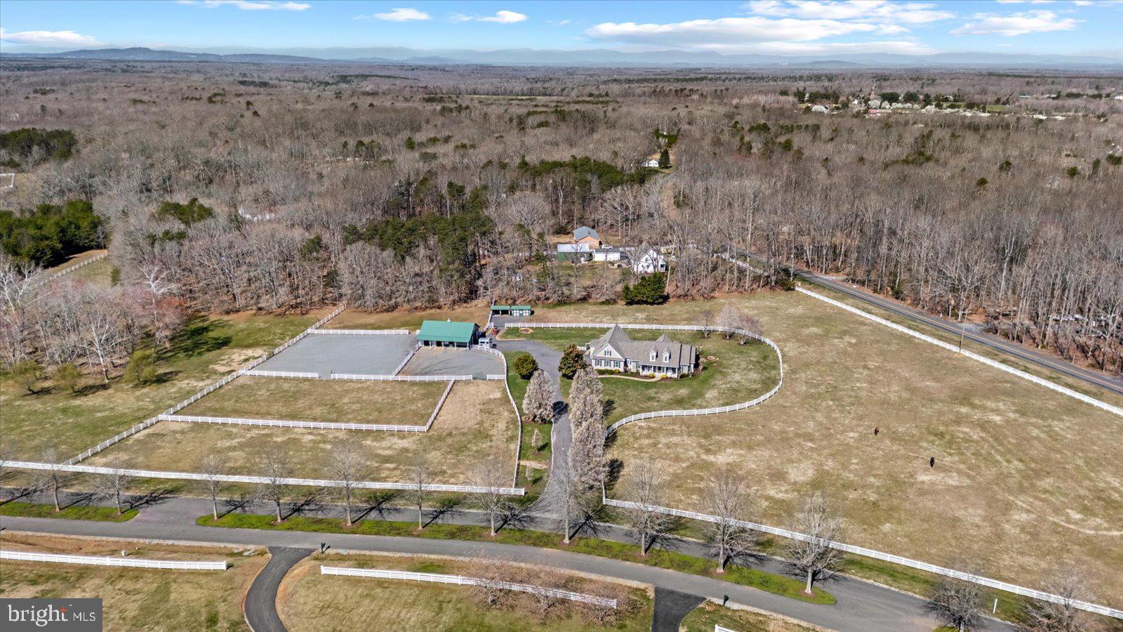 MEADOWLAND - Residential