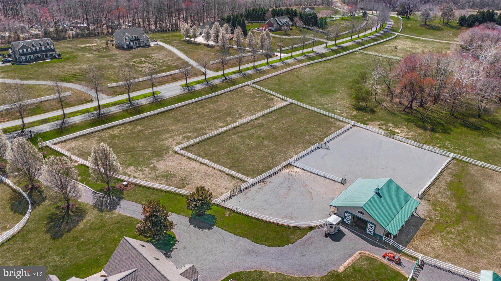 MEADOWLAND - Residential