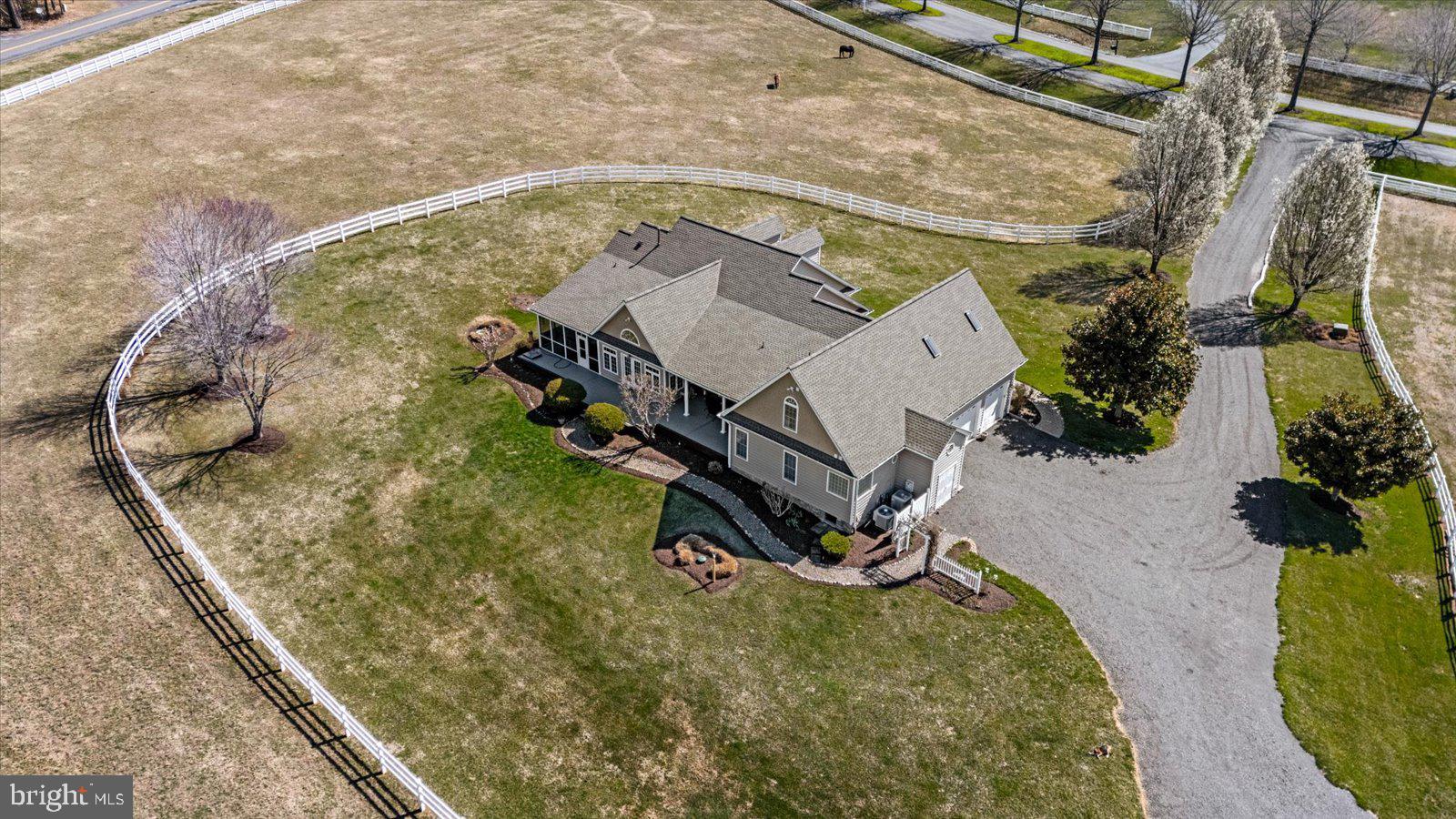 MEADOWLAND - Residential