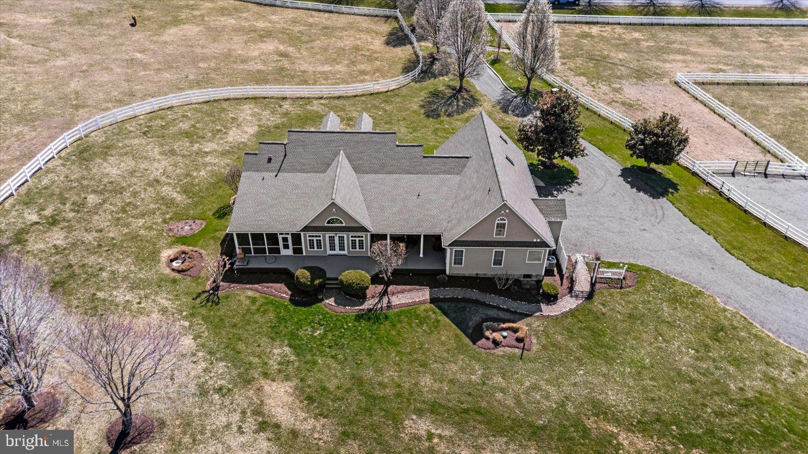 MEADOWLAND - Residential