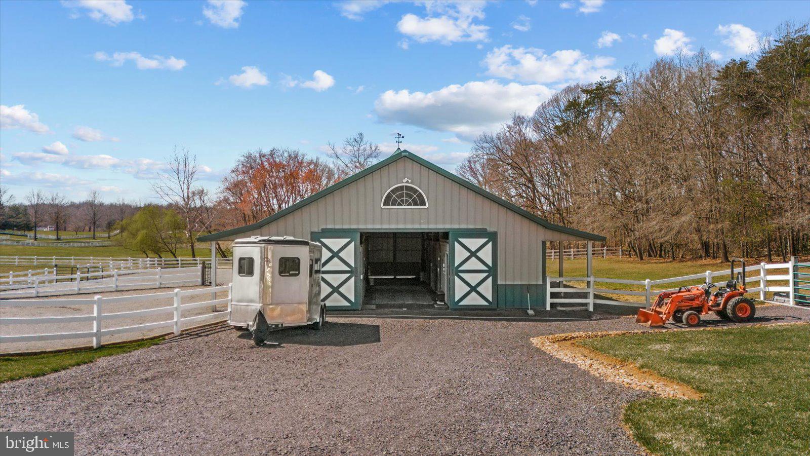 MEADOWLAND - Residential