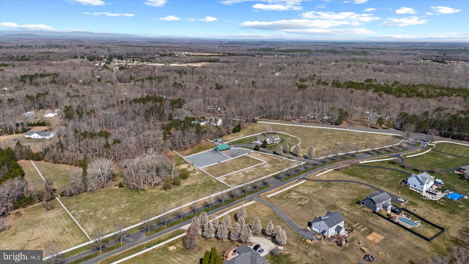 MEADOWLAND - Residential