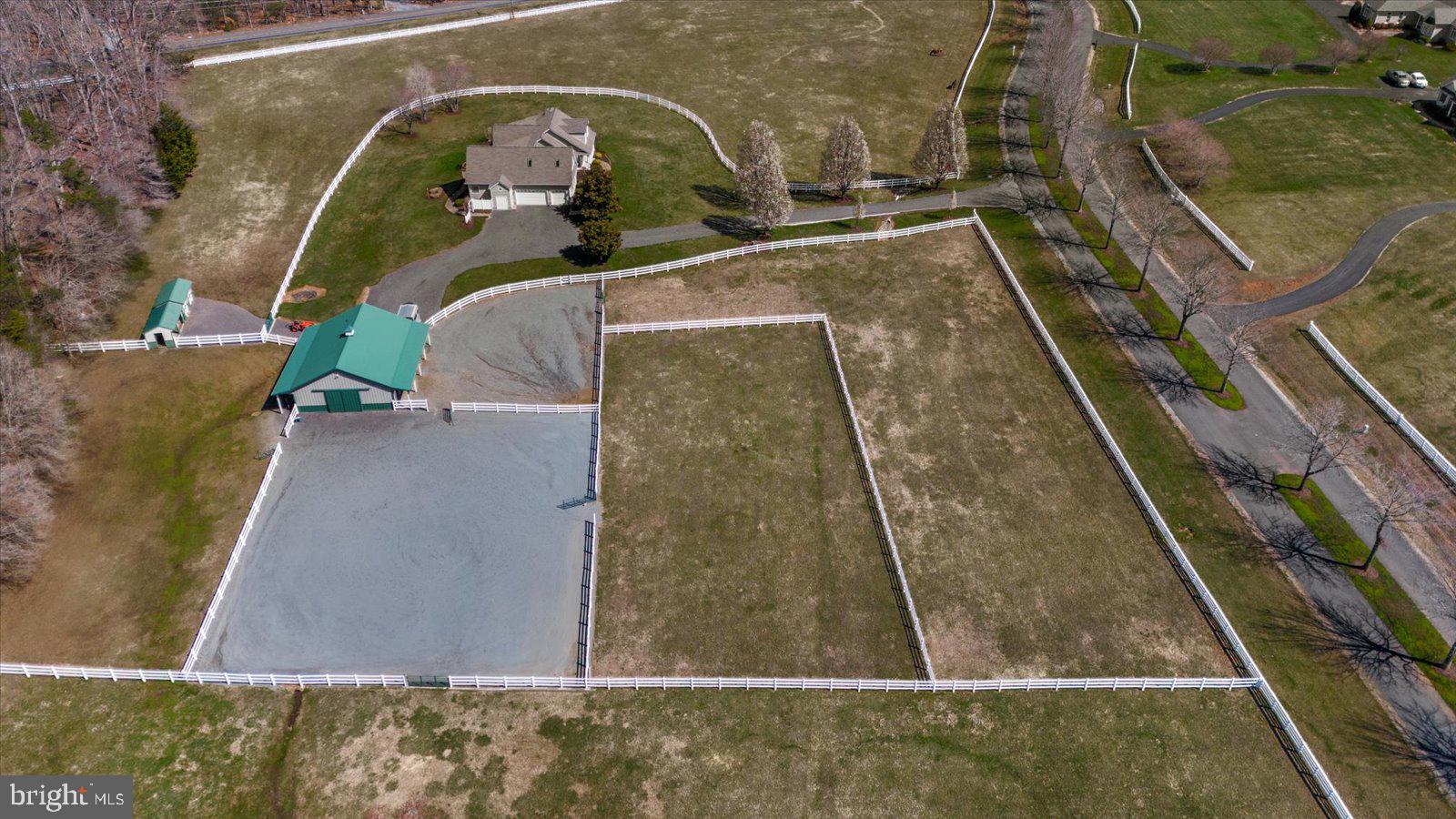 MEADOWLAND - Residential