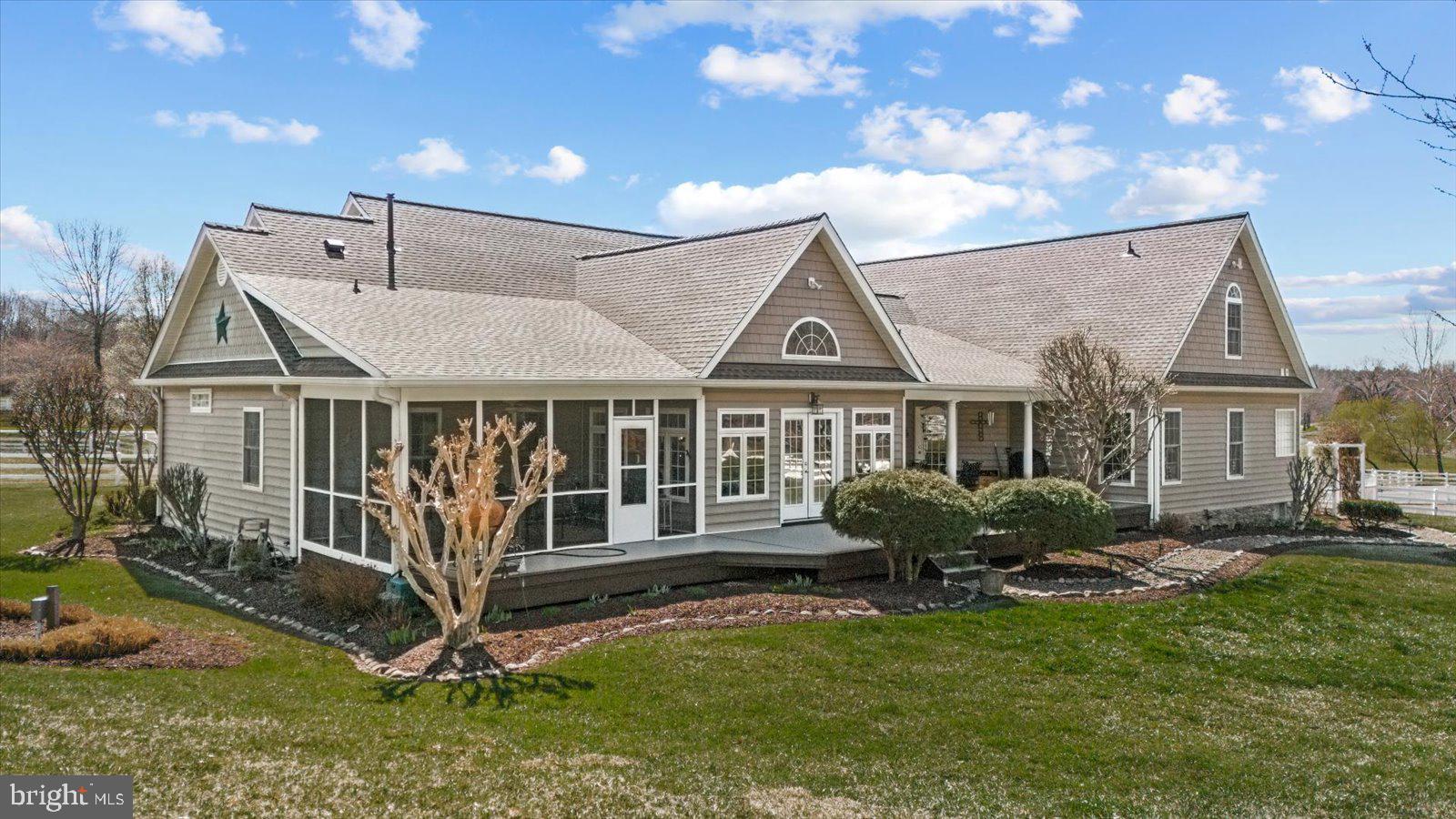 MEADOWLAND - Residential