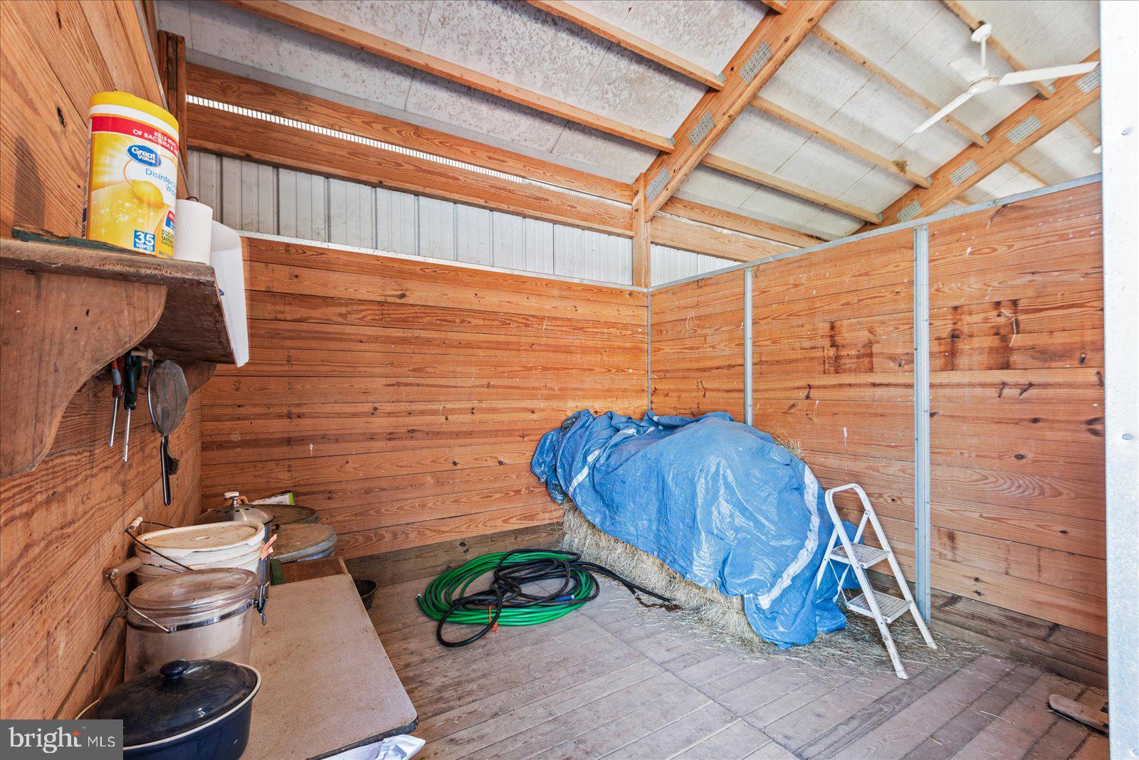 MEADOWLAND - Residential