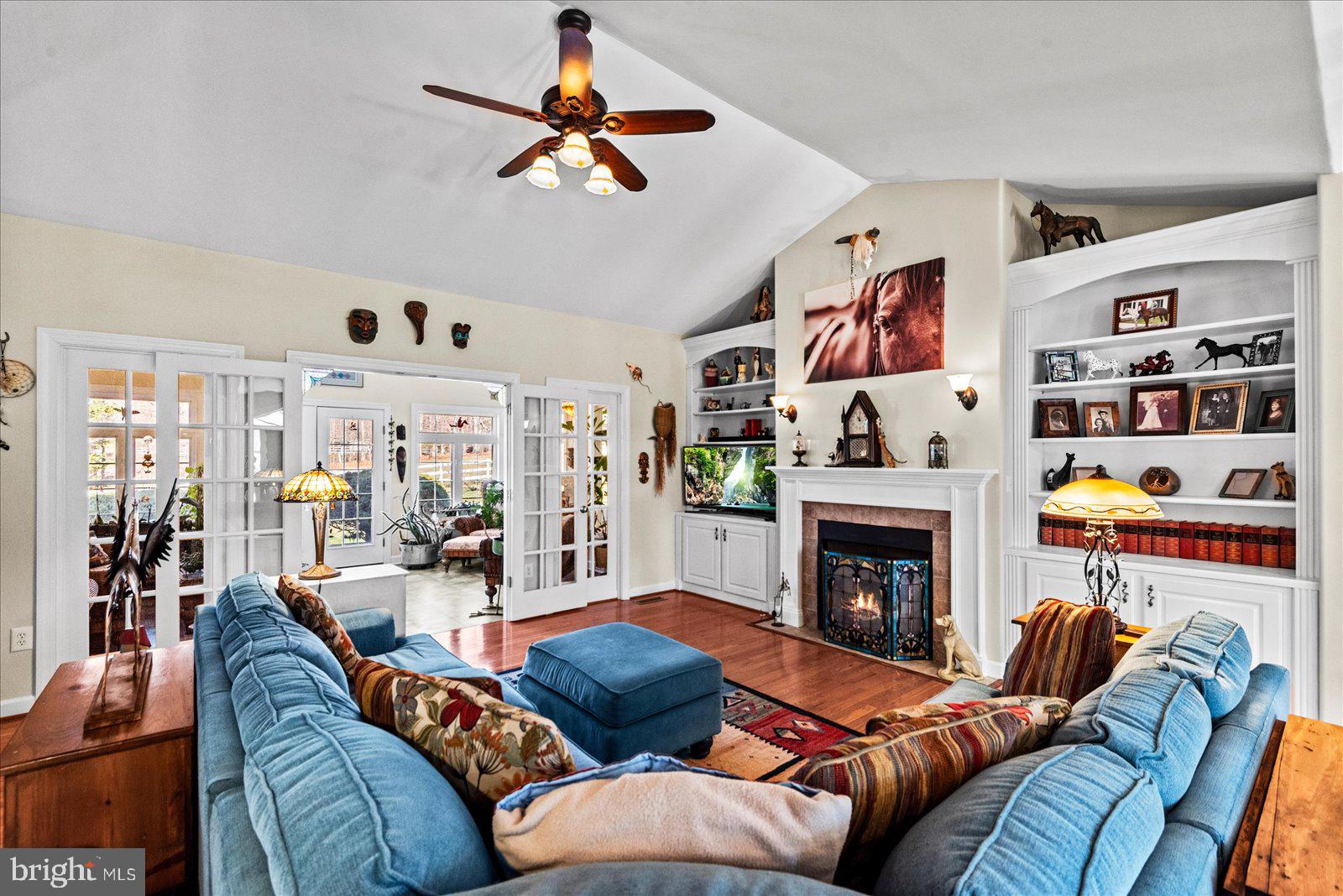 MEADOWLAND - Residential