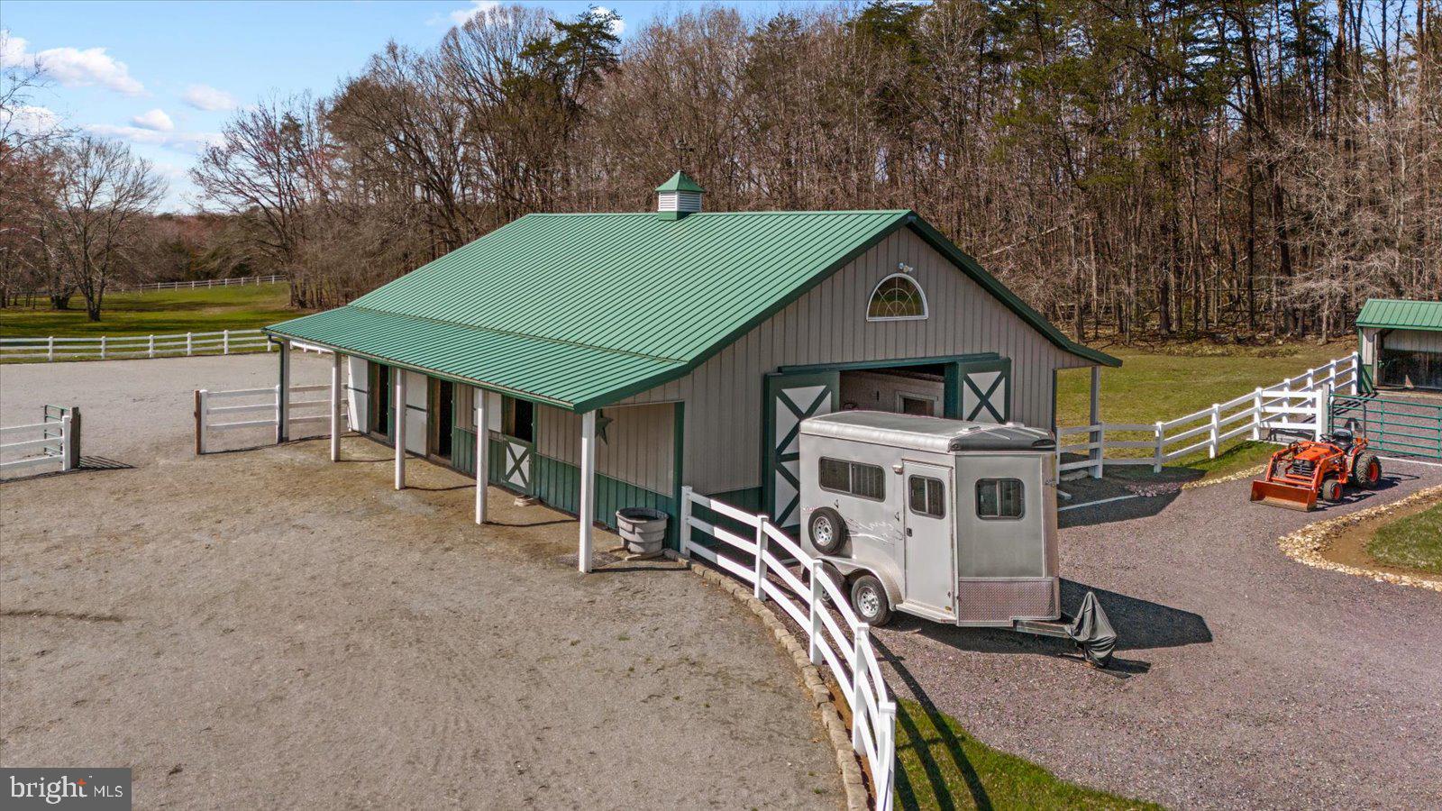 MEADOWLAND - Residential