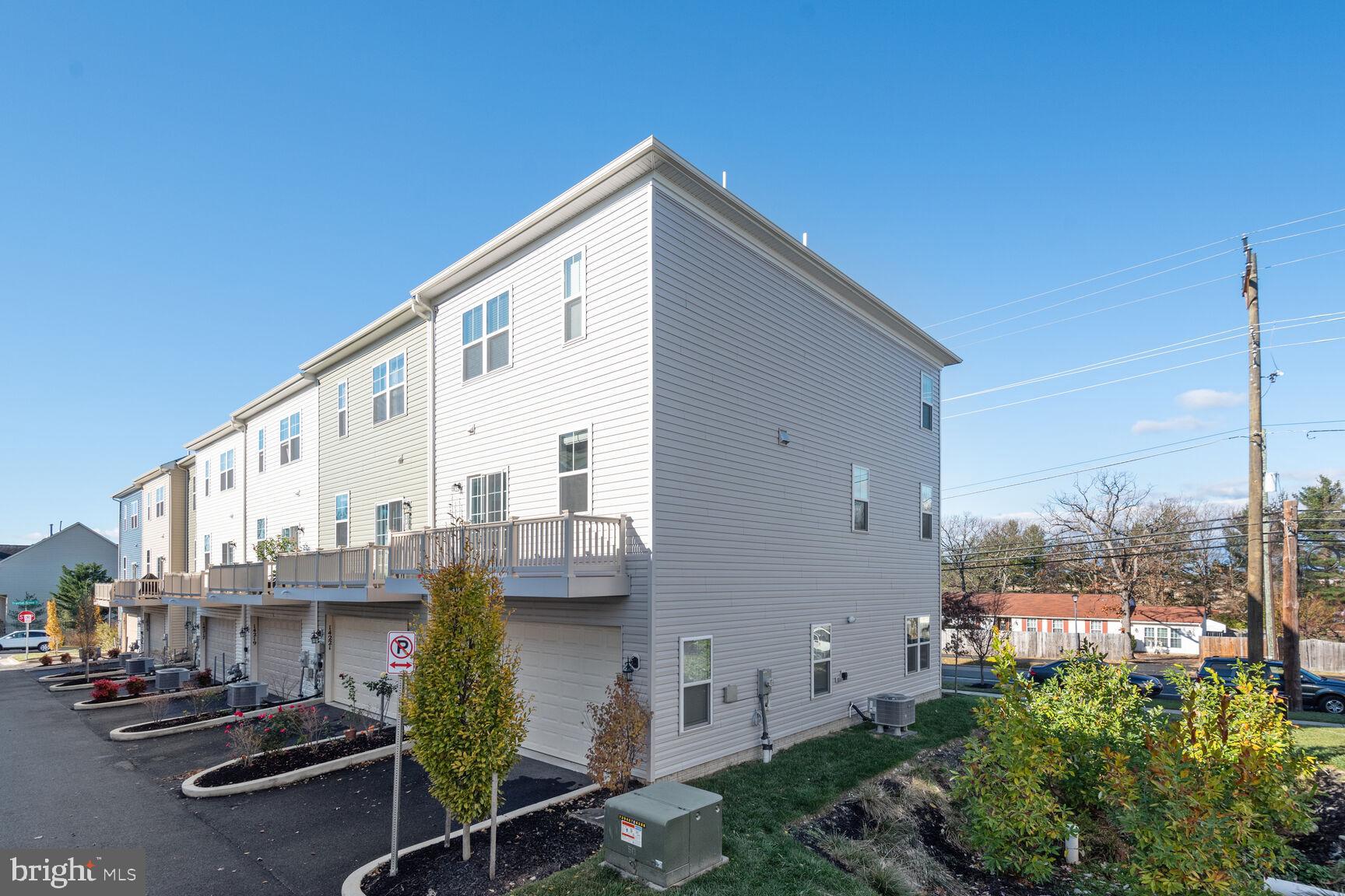 TRAVILAH STATION - Residential Lease