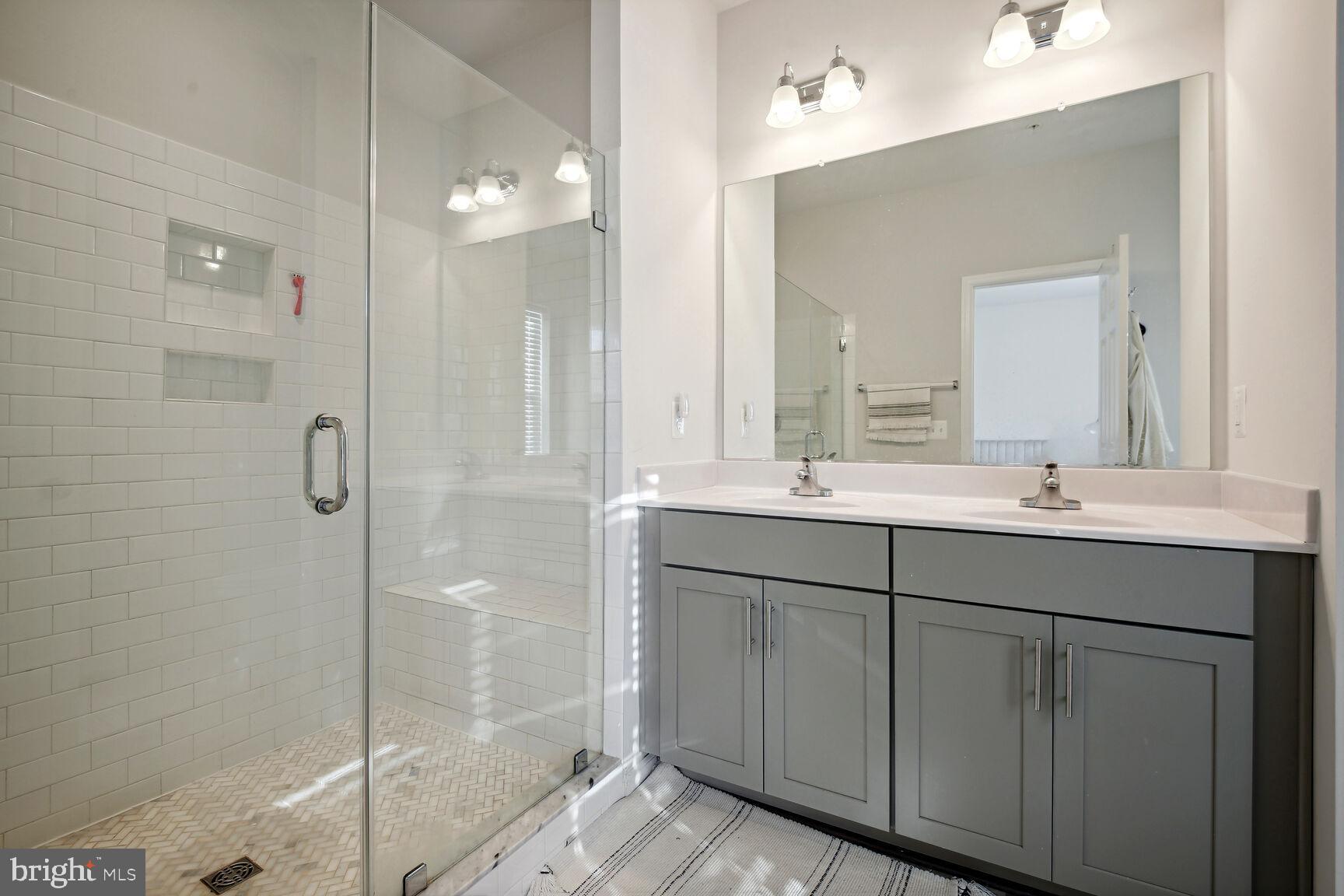 TRAVILAH STATION - Residential Lease