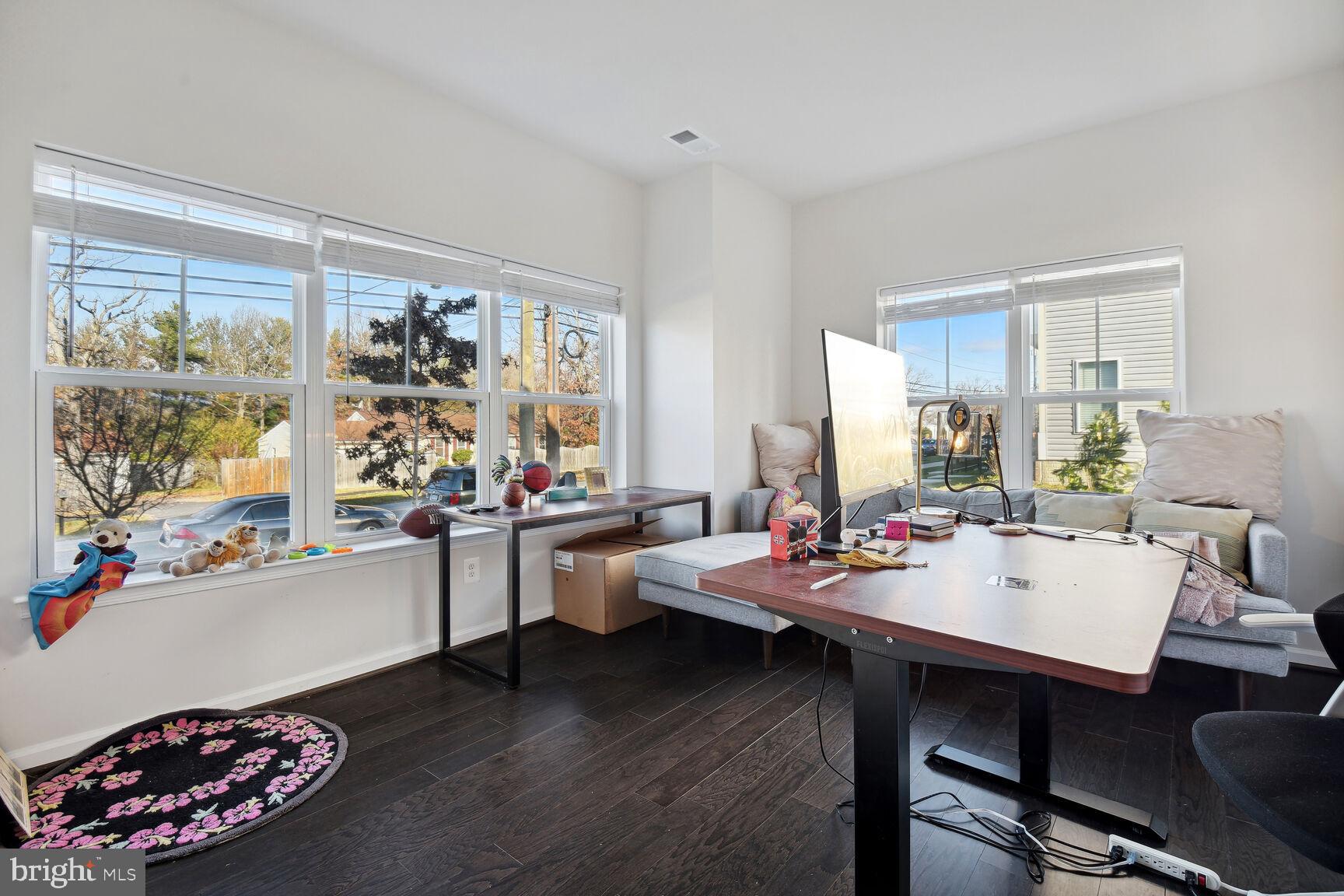 TRAVILAH STATION - Residential Lease