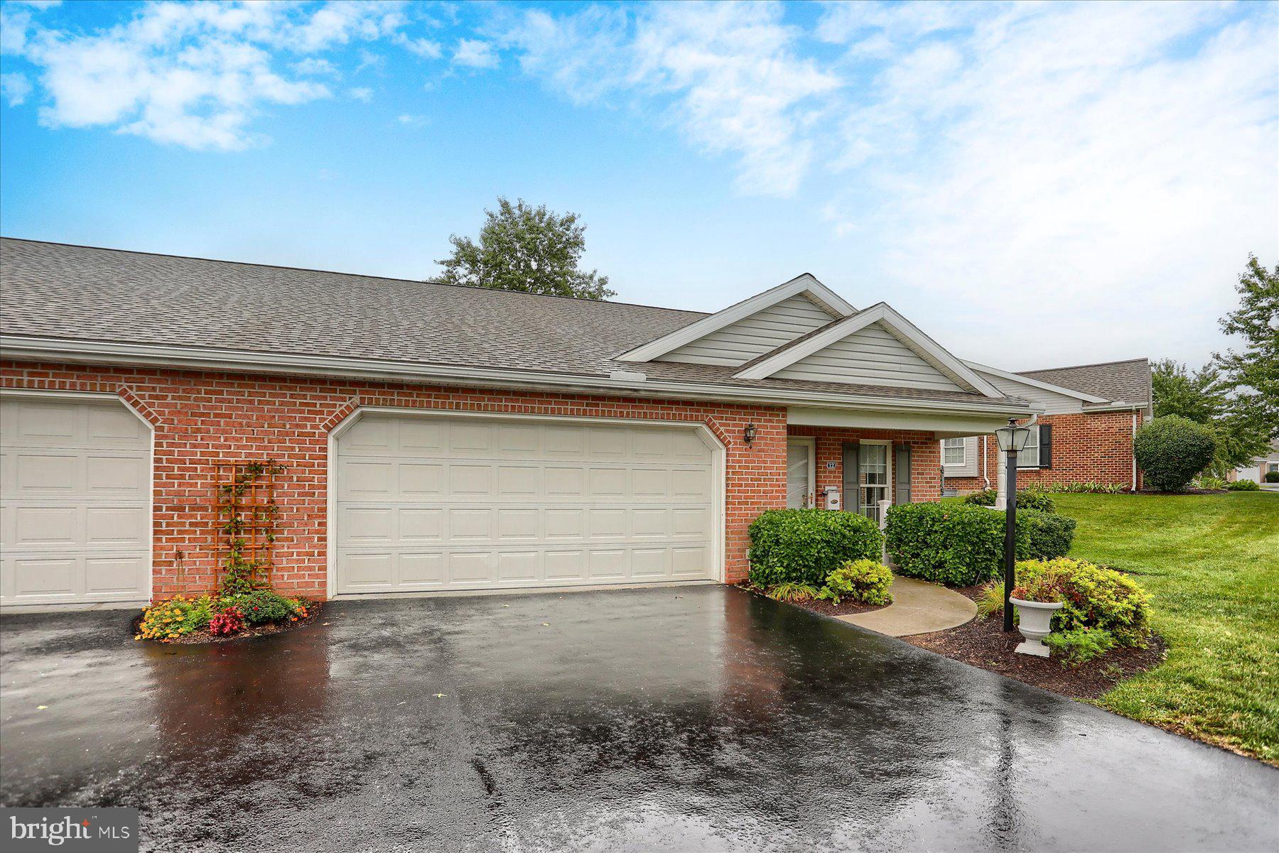 12 CREEK BANK DRIVE