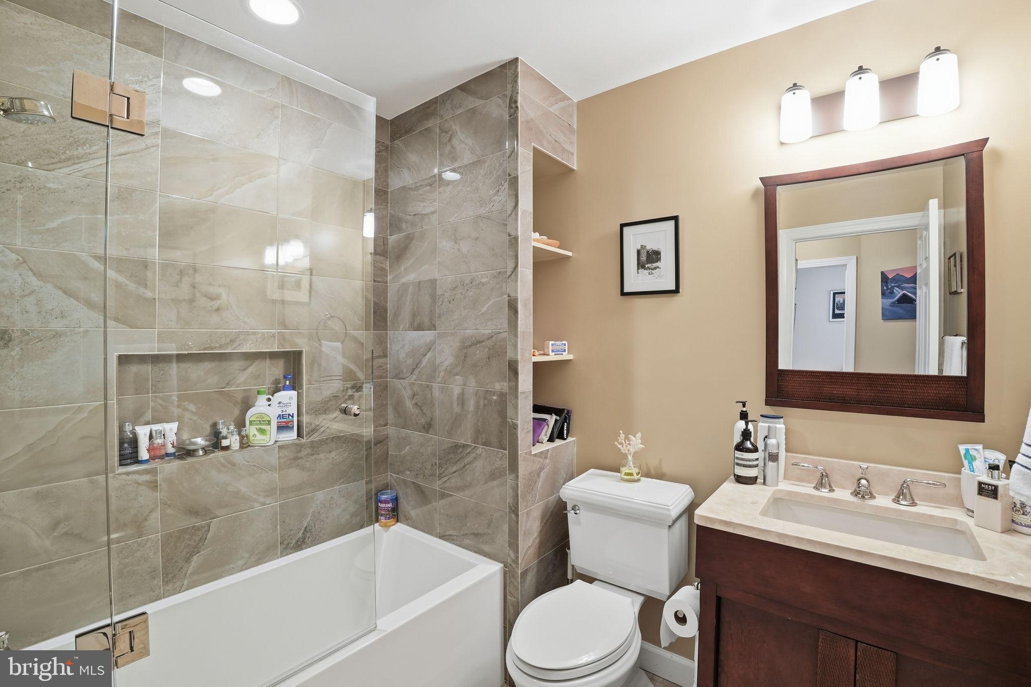 OLD TOWN GREENS - Residential