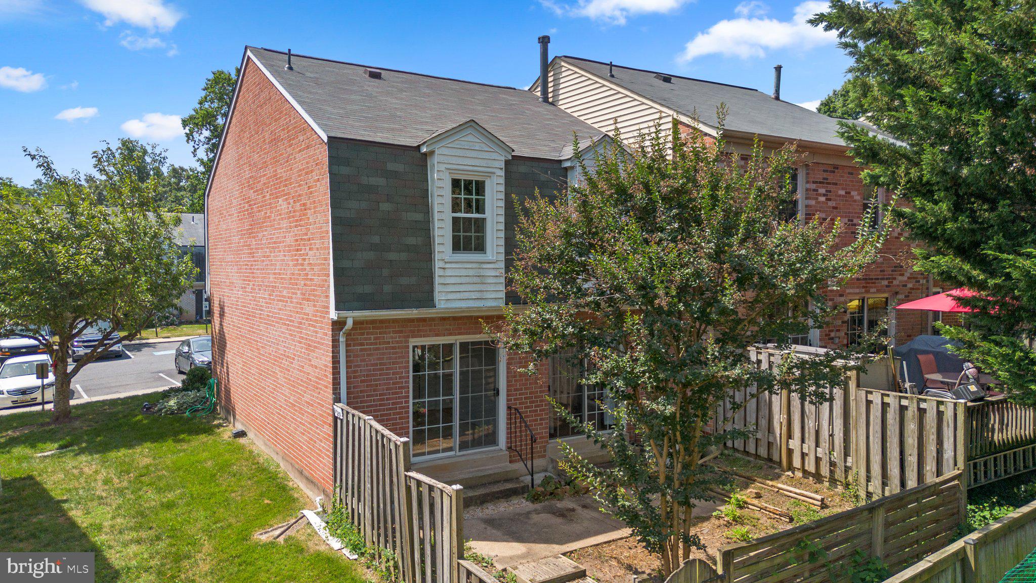 WINDSOR SQUARE - Residential